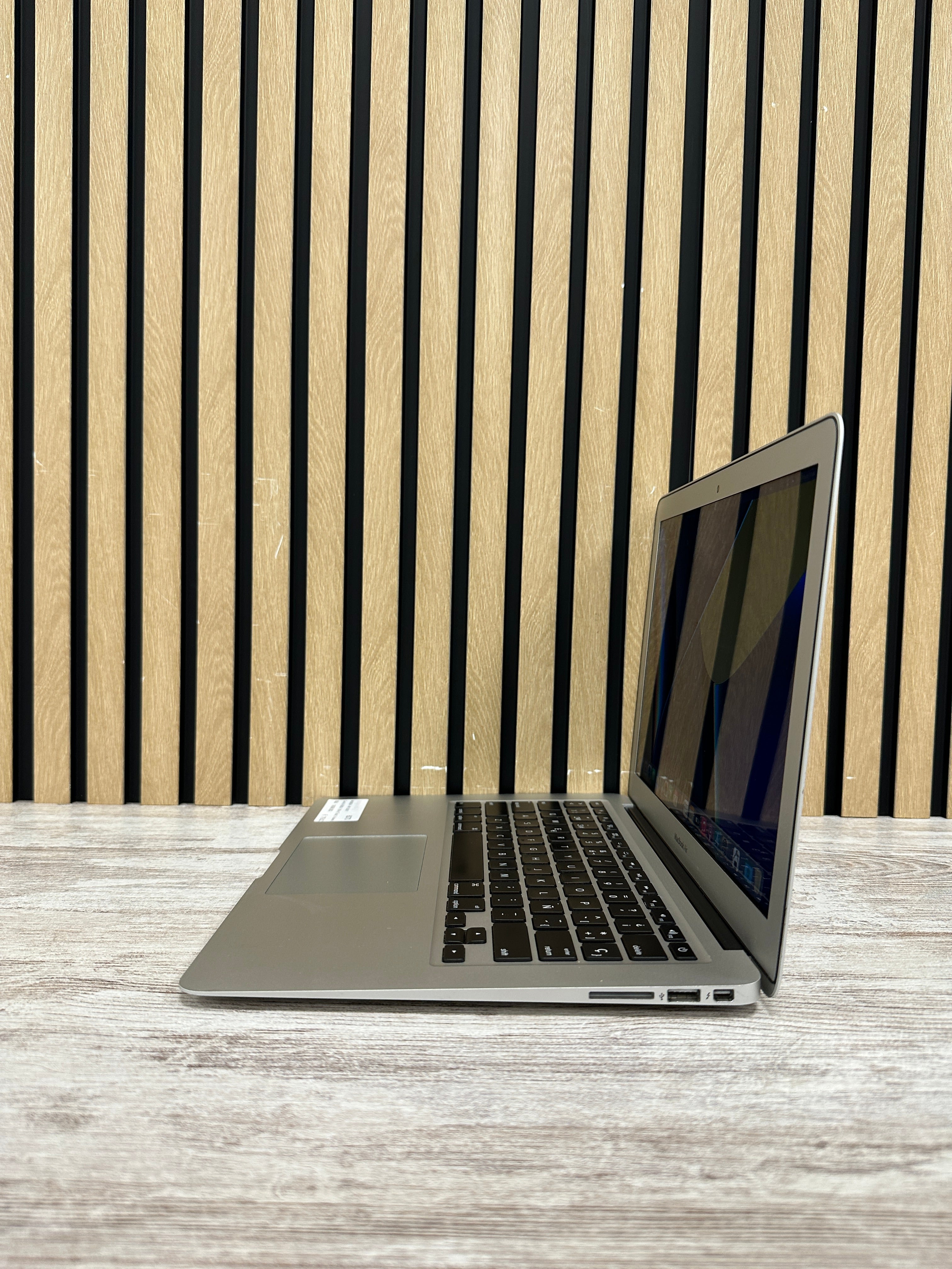 MacBook Air 13" 2017 i5 8gb 128gb SSD - Moyacell