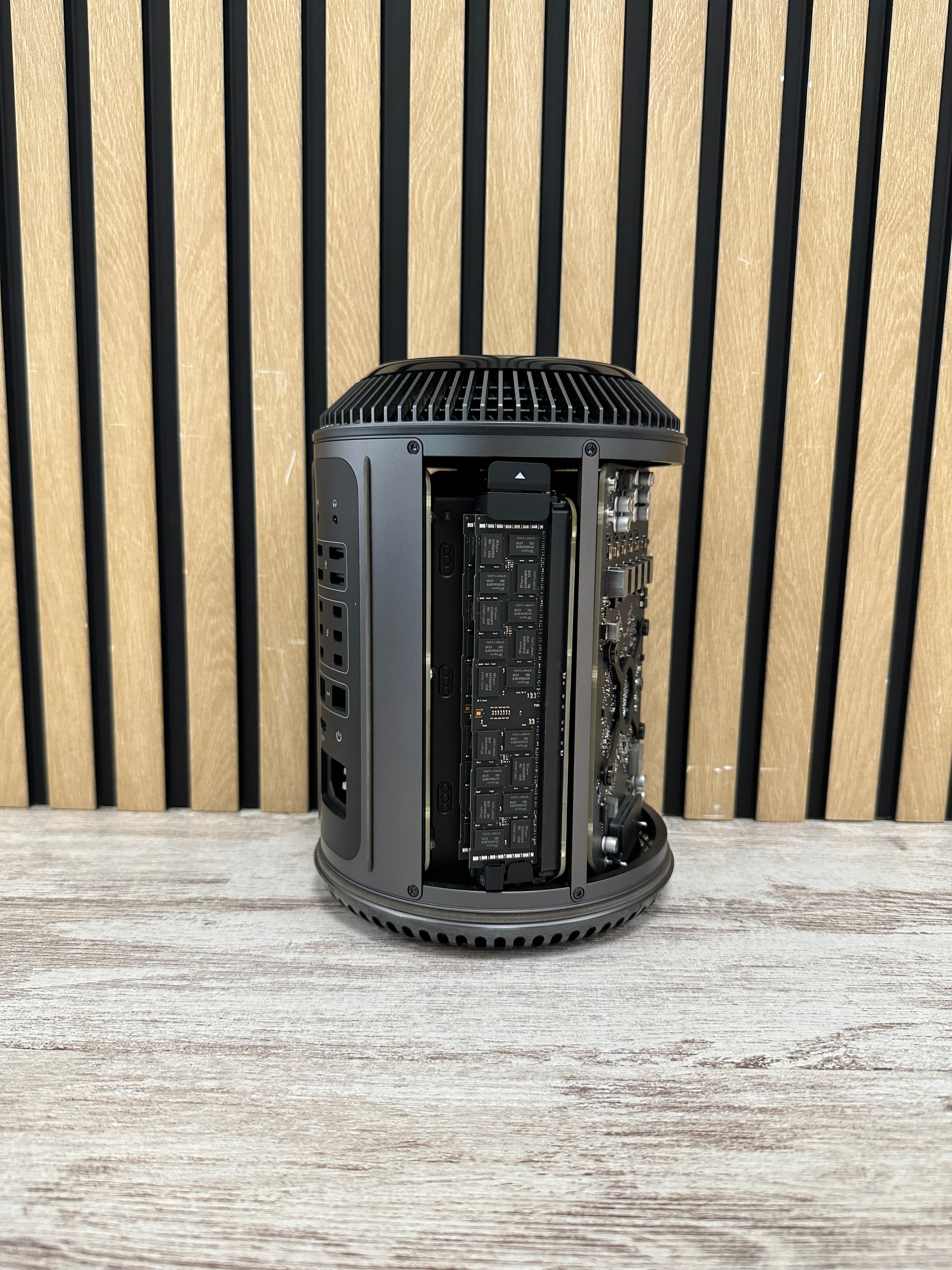Mac Pro 2013 D500 XEON E5 64gb 1tb SSD - Moyacell