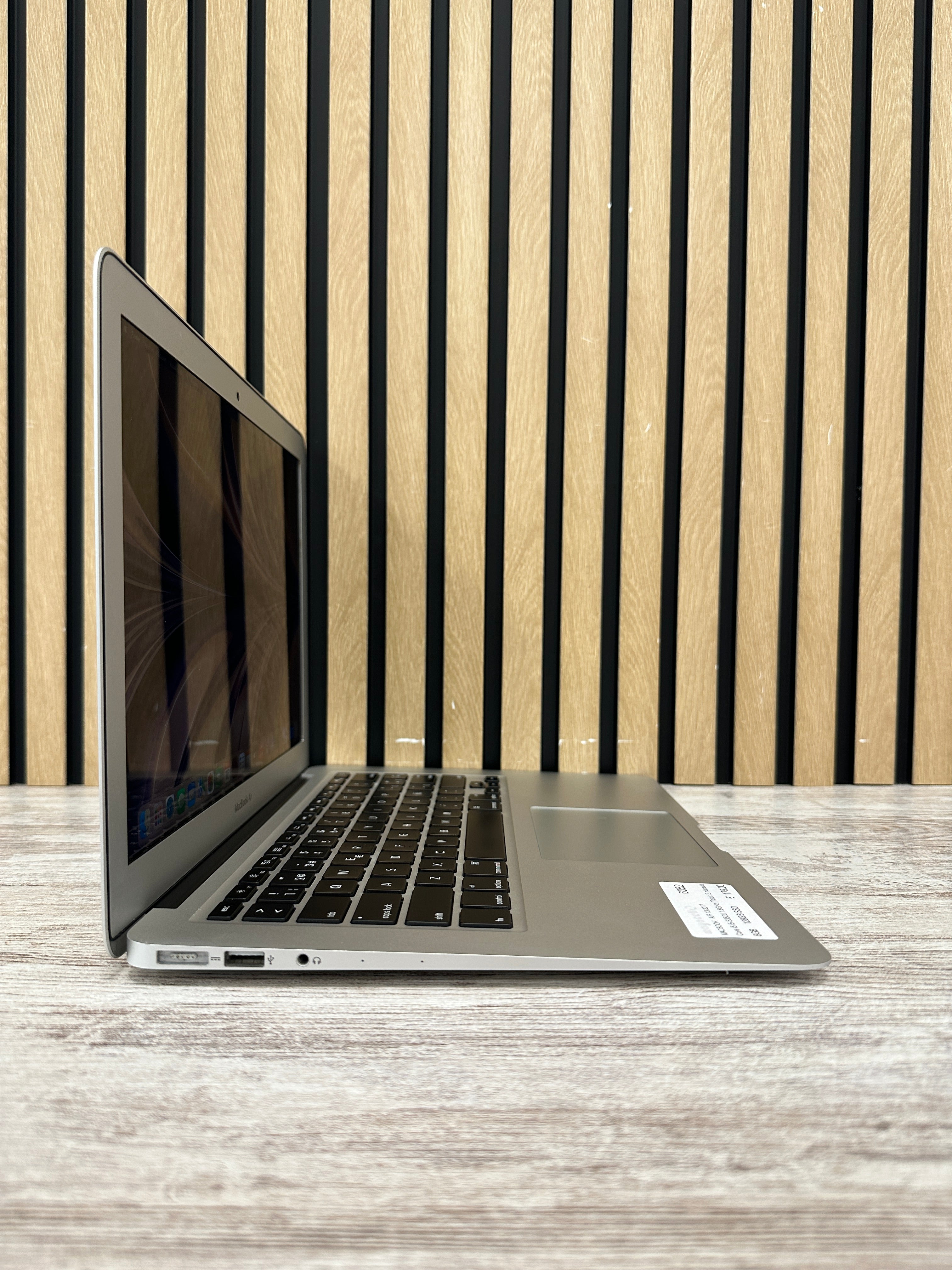 MacBook Air 13" 2017 i5 8gb 128gb SSD