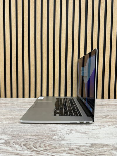 MacBook Pro 15" 2015 i7 16gb 500gb SSD