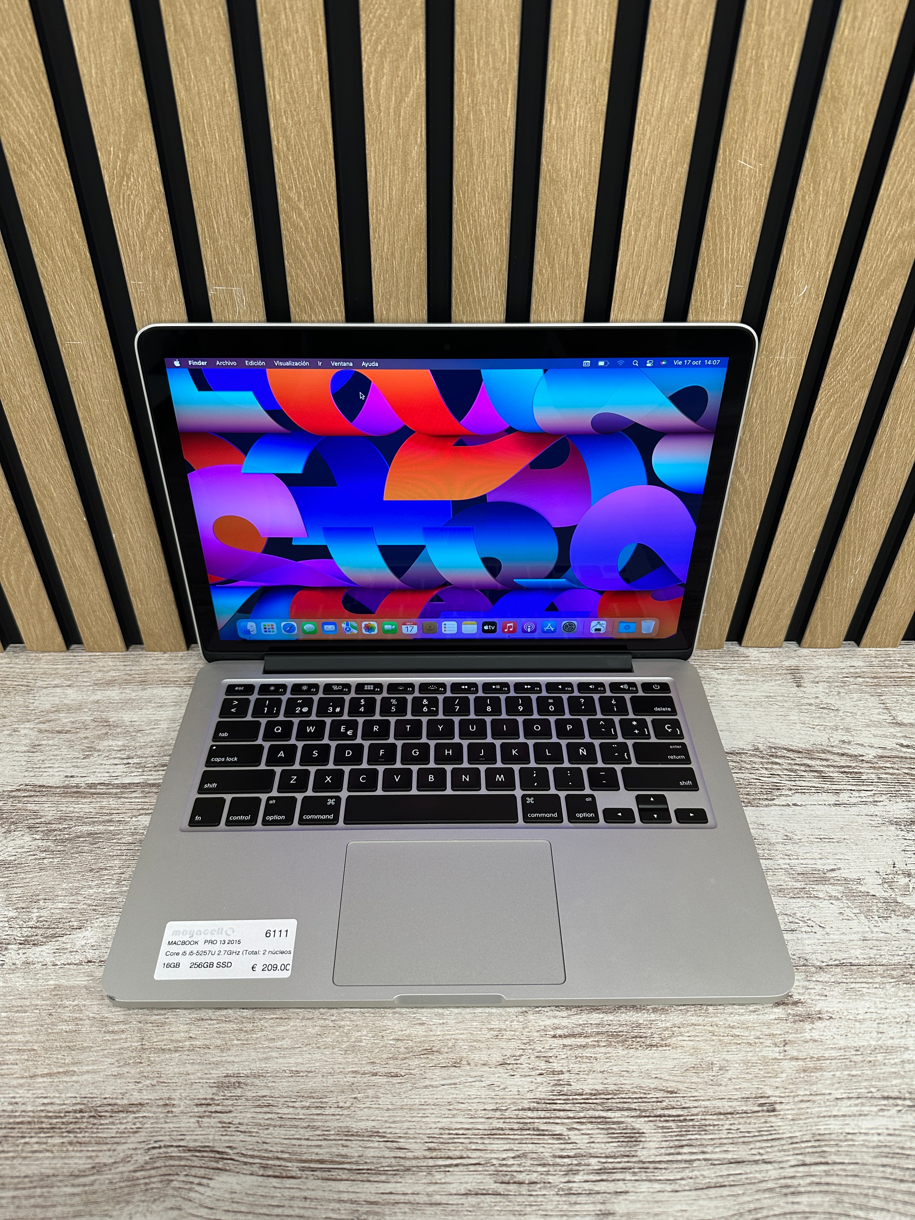 MacBook Pro 13" 2015 i5 16gb 256gb SSD