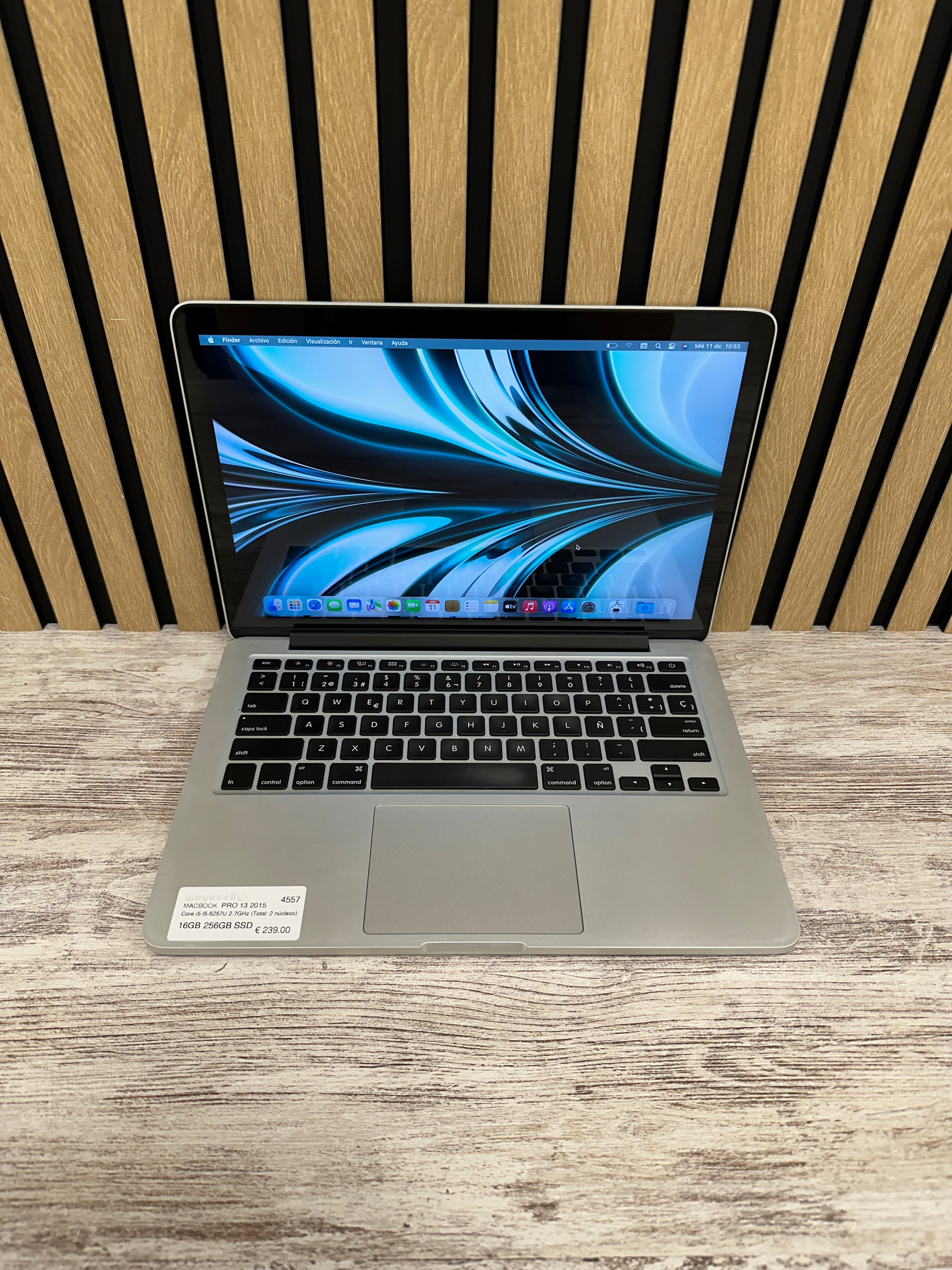 MacBook Pro 13" 2015 i5 16gb 256gb SSD