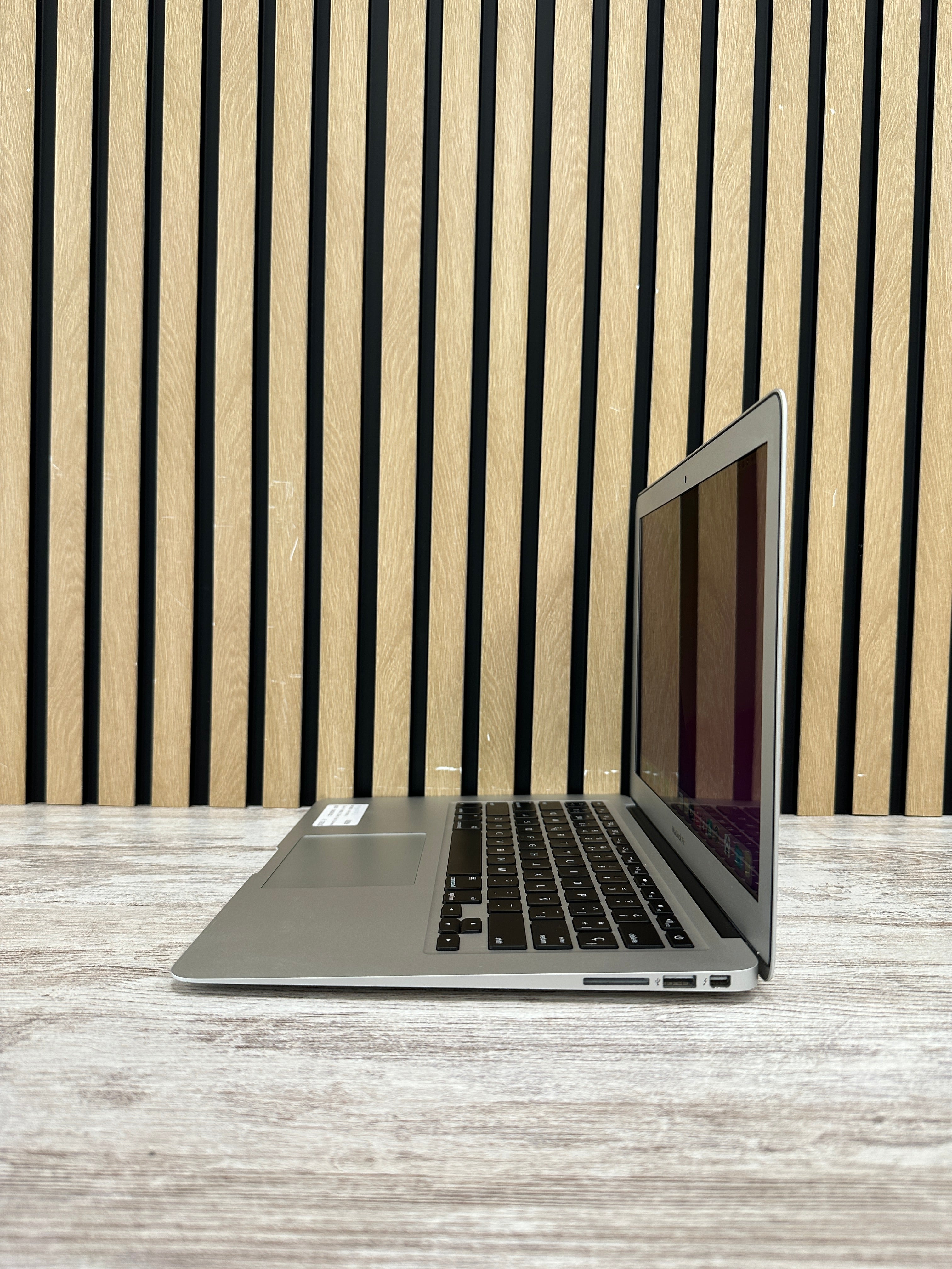 MacBook Air 13" 2015 i7 8gb 256gb SSD