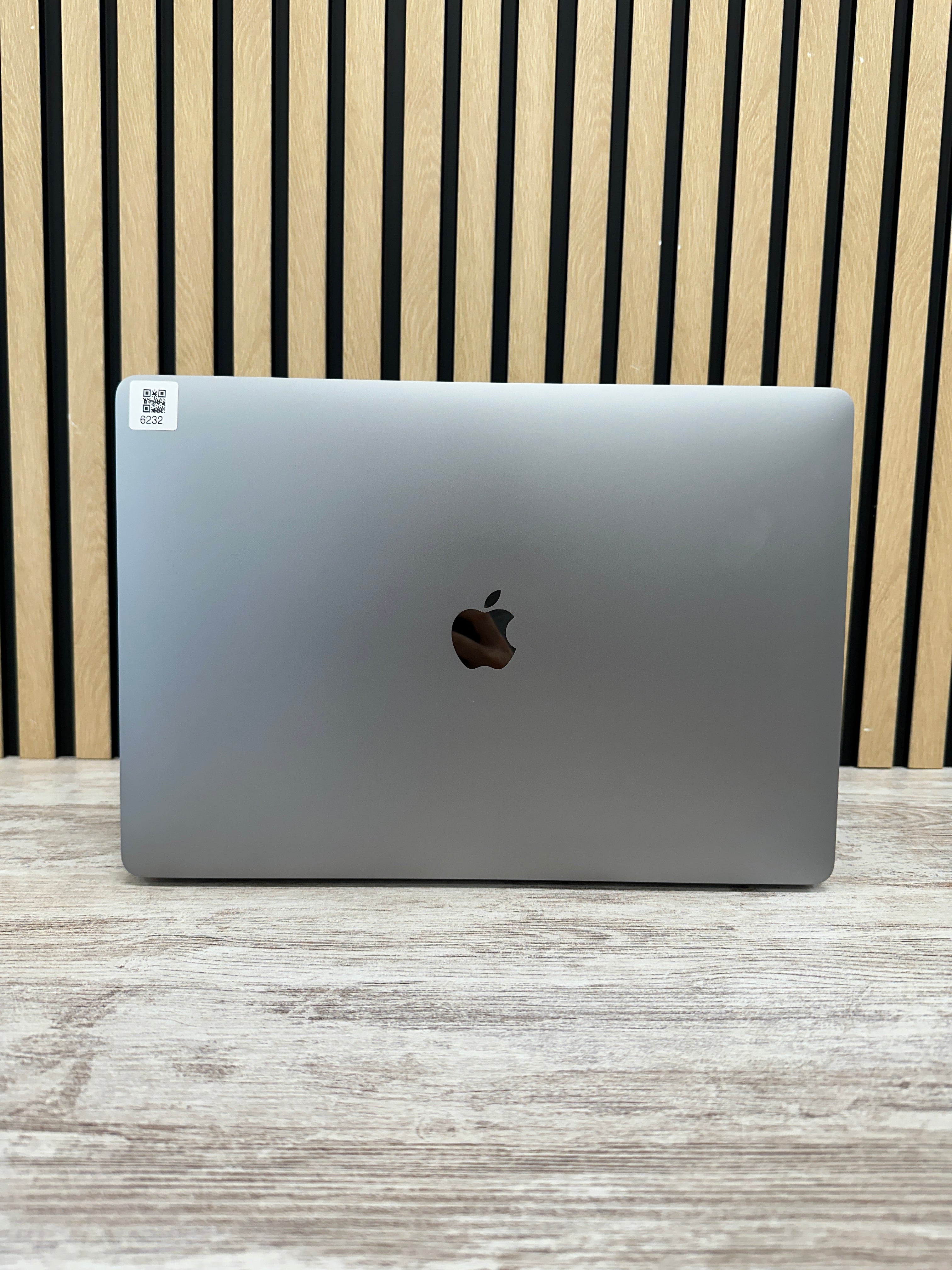 MacBook Pro 15" 2019 i9 16gb 500gb SSD