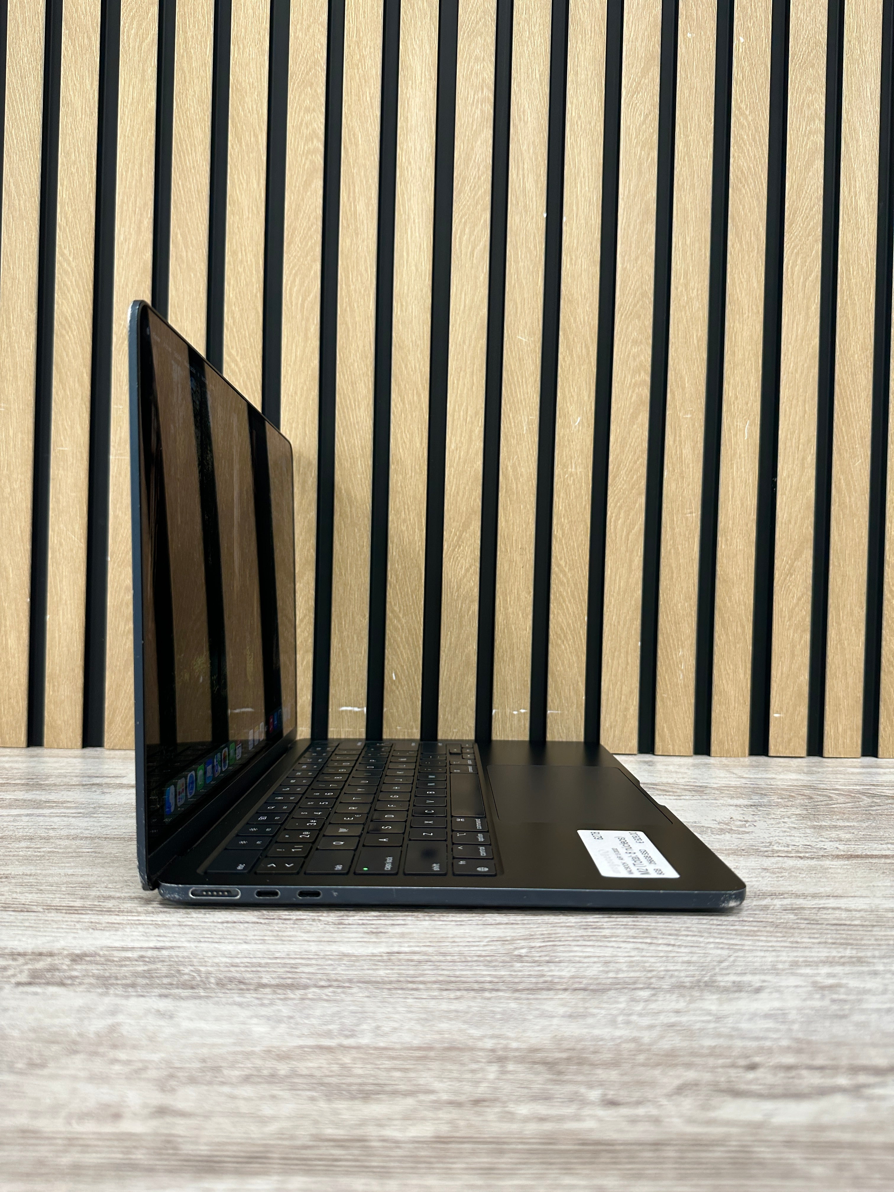 MacBook Air 13" 2022 M2 8gb 256gb SSD