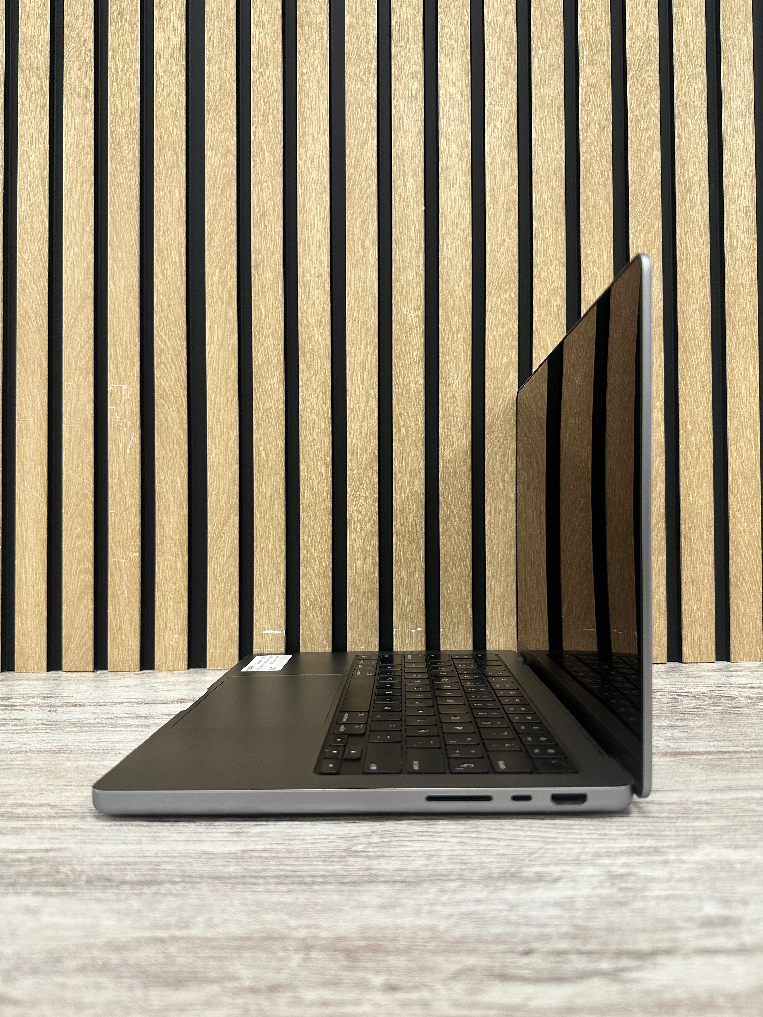 MacBook Pro 14" 2021 M1 PRO 16gb 512gb SSD