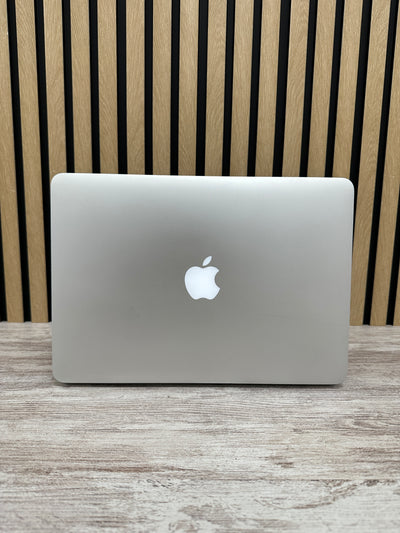 MacBook Pro 13" 2015 i5 8gb 500gb SSD