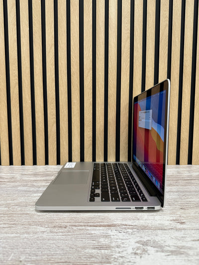 MacBook Pro 13" 2015 i5 8gb 250gb SSD