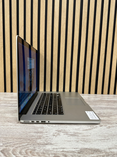 MacBook Pro 15" 2015 i7 16gb 500gb SSD