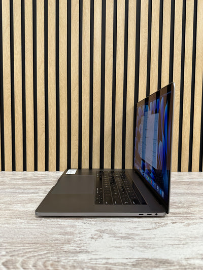 MacBook Pro 15" 2019 i9 32gb 512gb SSD