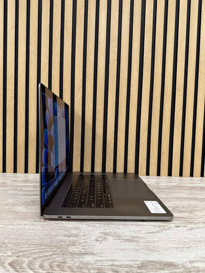 MacBook Pro 15" 2019 i9 32gb 512gb SSD