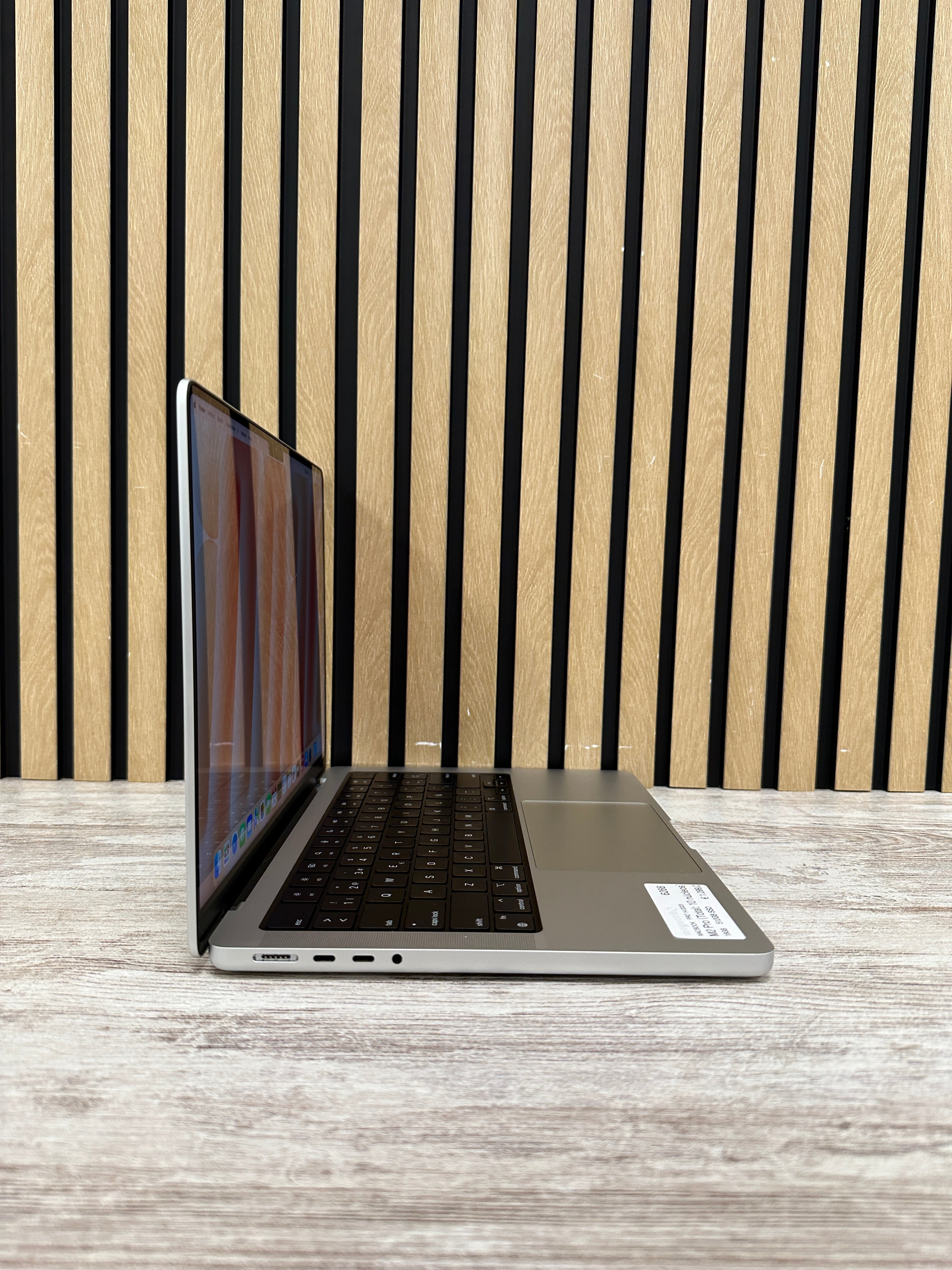 MacBook Pro 14" 2023 M2 PRO 16gb 512gb SSD