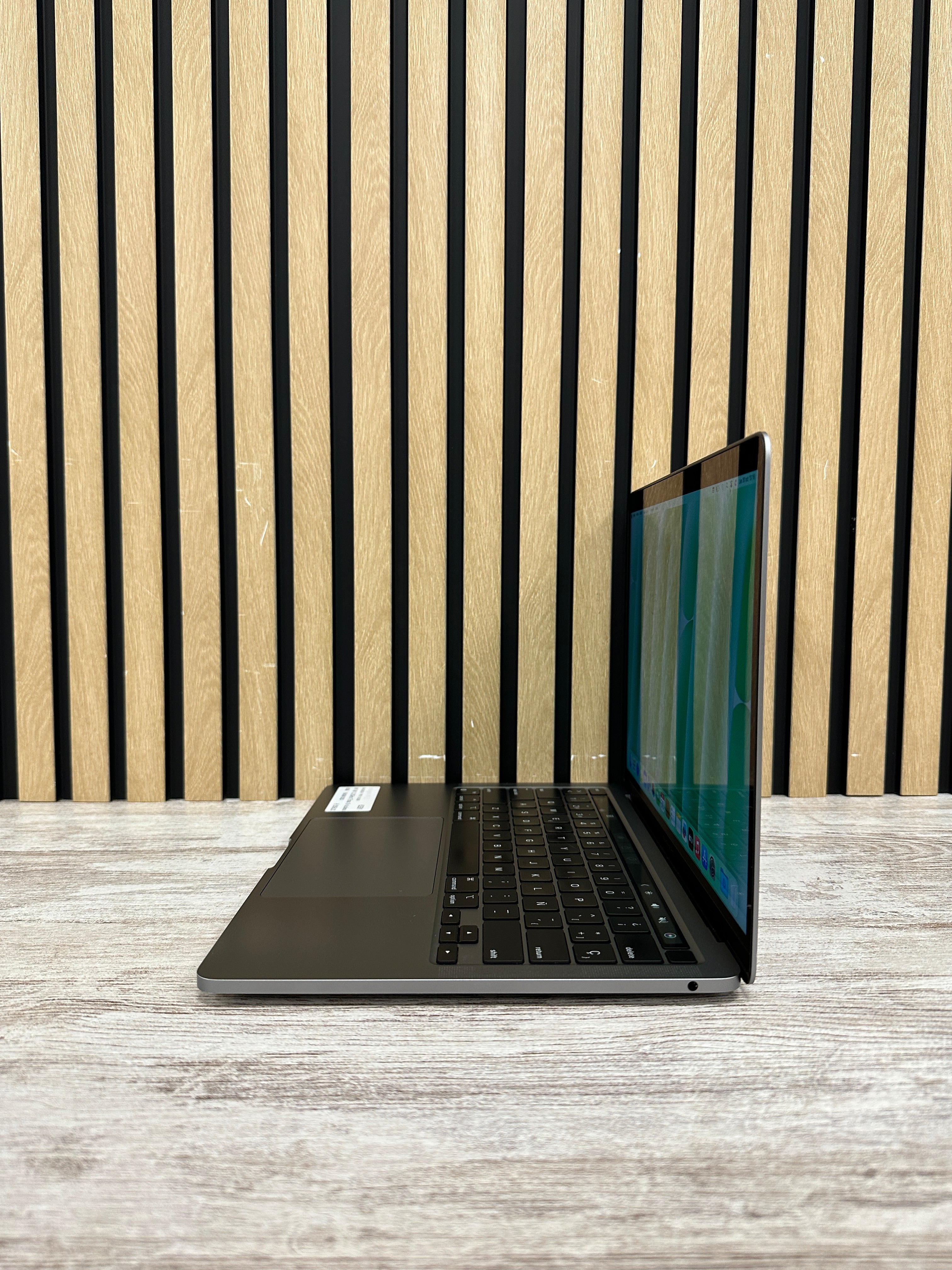 MacBook Pro 13" 2020 M1 8gb 256gb SSD