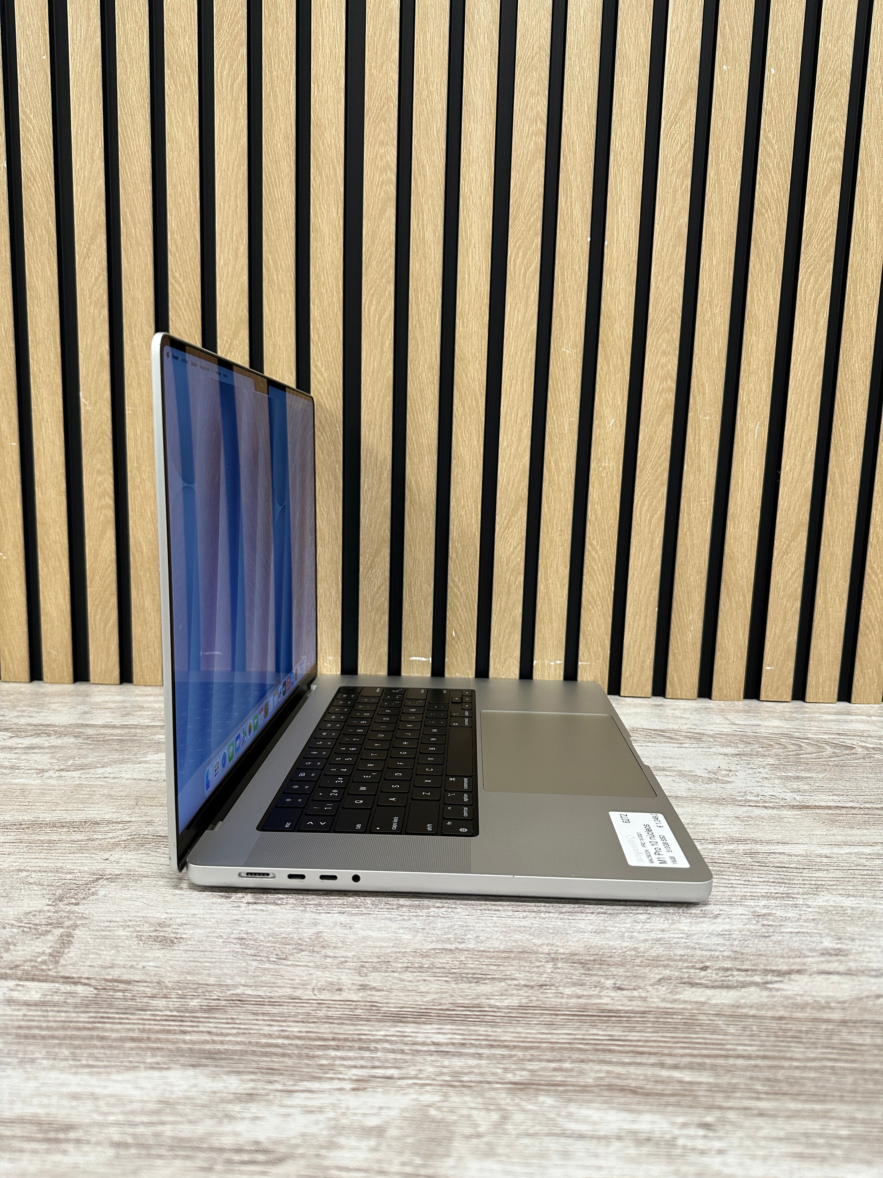 MacBook Pro 16" 2021 M1 PRO 16gb 512gb SSD