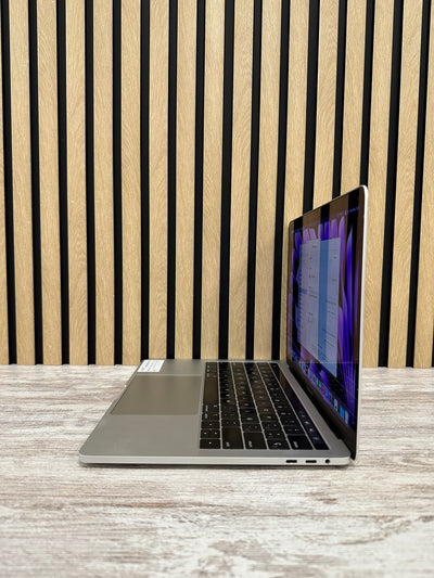 MacBook Pro 13" 2018 TB i7 16gb 500gb SSD