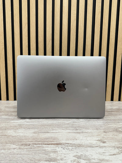 MacBook Pro 13" 2018 TB i5 8gb 250gb SSD