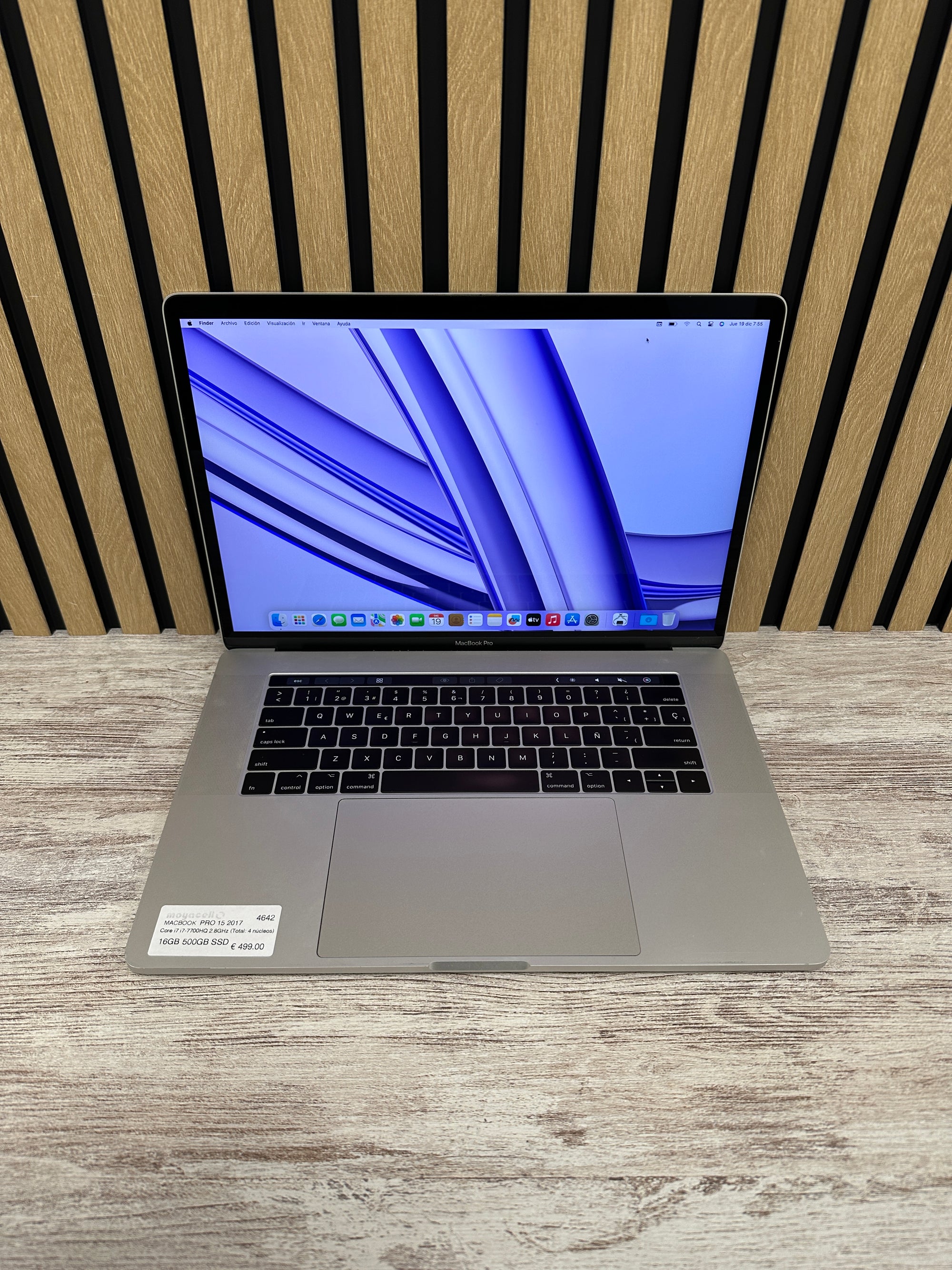 MacBook Pro 15" 2017 i7 16gb 500gb SSD