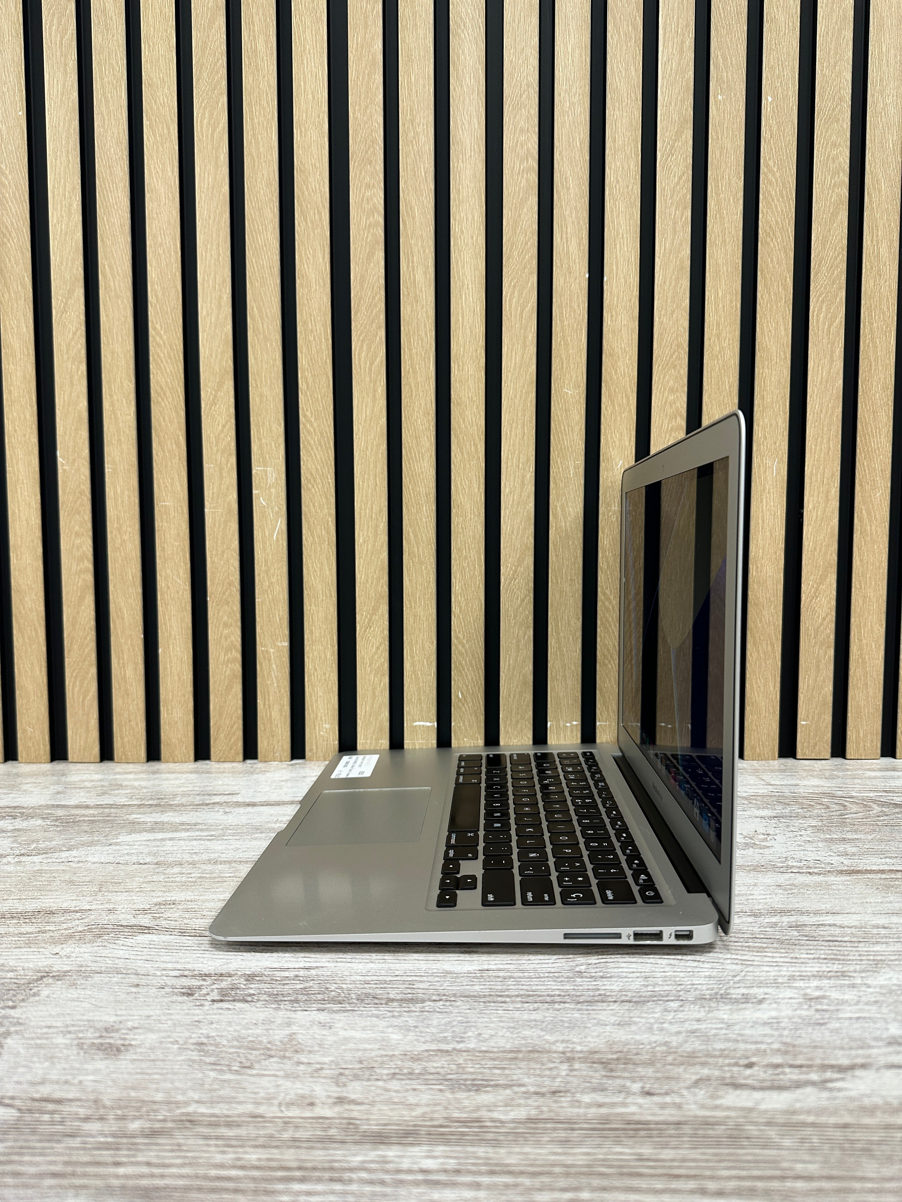 MacBook Air 13" 2017 i5 8gb 128gb SSD