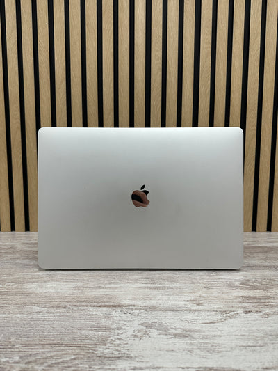 MacBook Pro 15" 2019 i7 16gb 512gb SSD