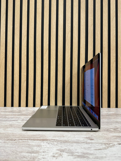 MacBook Pro 13" 2017 i5 16gb 1tb SSD