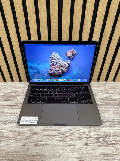 MacBook Pro 13" 2018 TB i7 16gb 500gb SSD