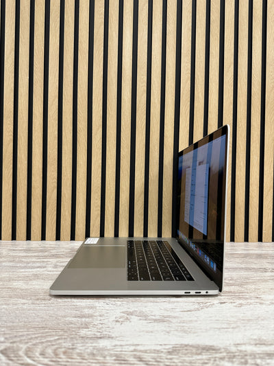 MacBook Pro 15" 2019 i9 32gb 1tb SSD