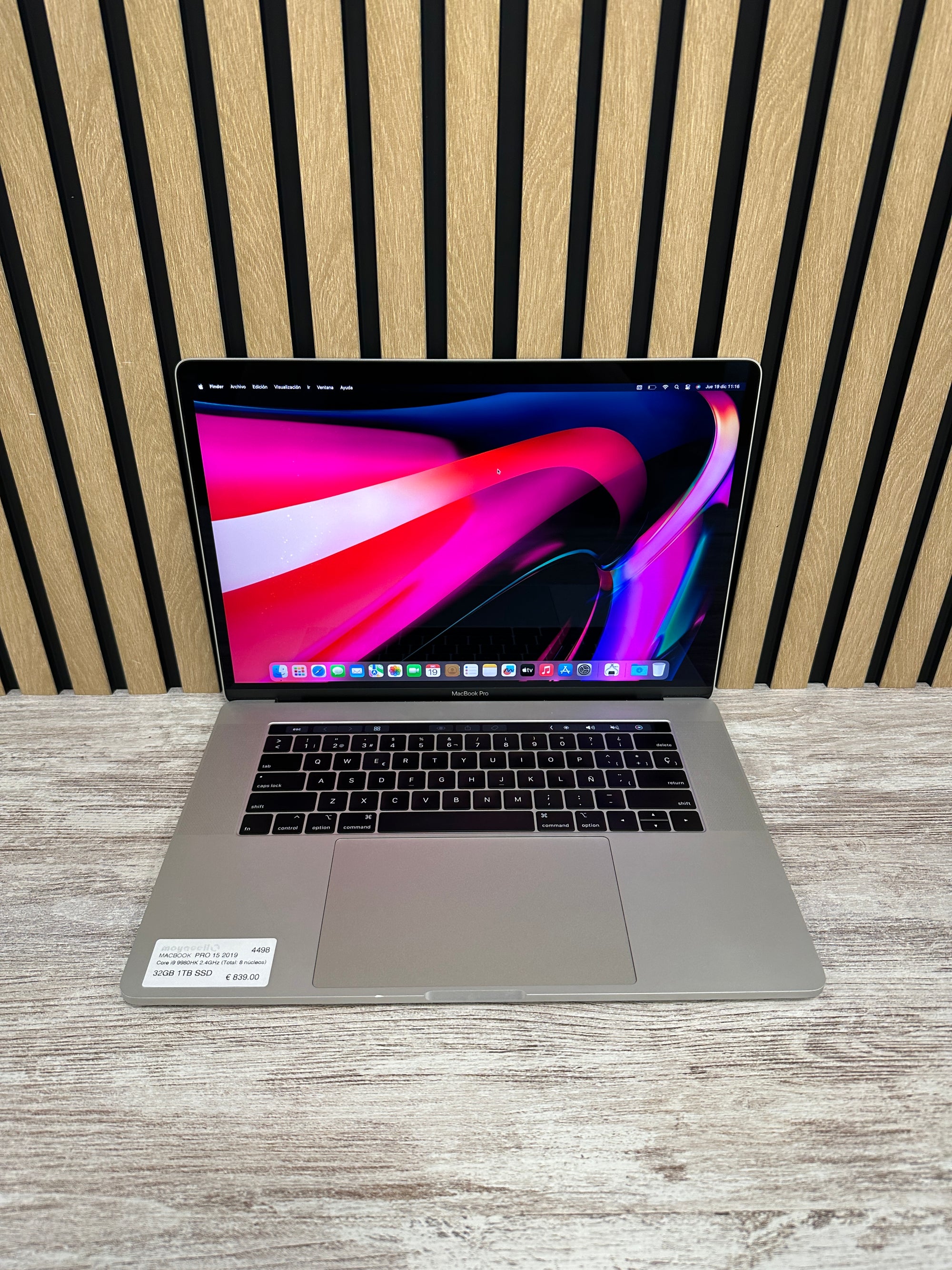 MacBook Pro 15" 2019 i9 32gb 1tb SSD