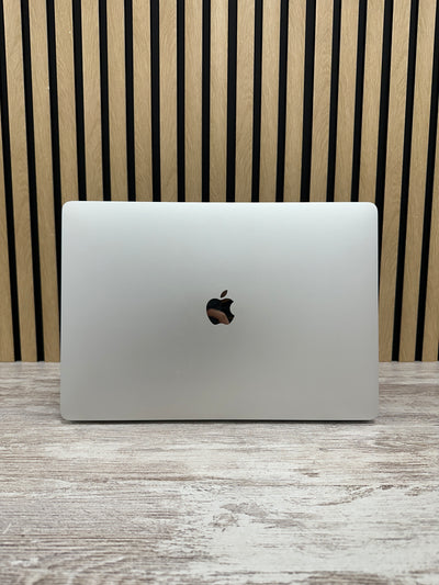 MacBook Pro 15" 2019 i7 16gb 500gb SSD