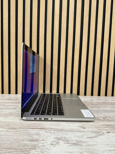 MacBook Pro 13" 2015 i5 8gb 250gb SSD