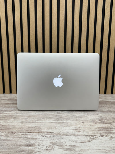 MacBook Pro 13" 2015 i5 8gb 250gb SSD