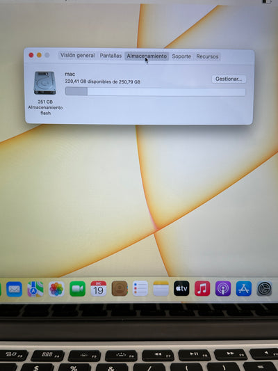 MacBook Pro 13" 2015 i5 16gb 256gb SSD