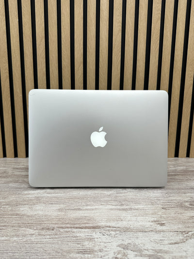 MacBook Pro 13" 2015 i5 16gb 256gb SSD