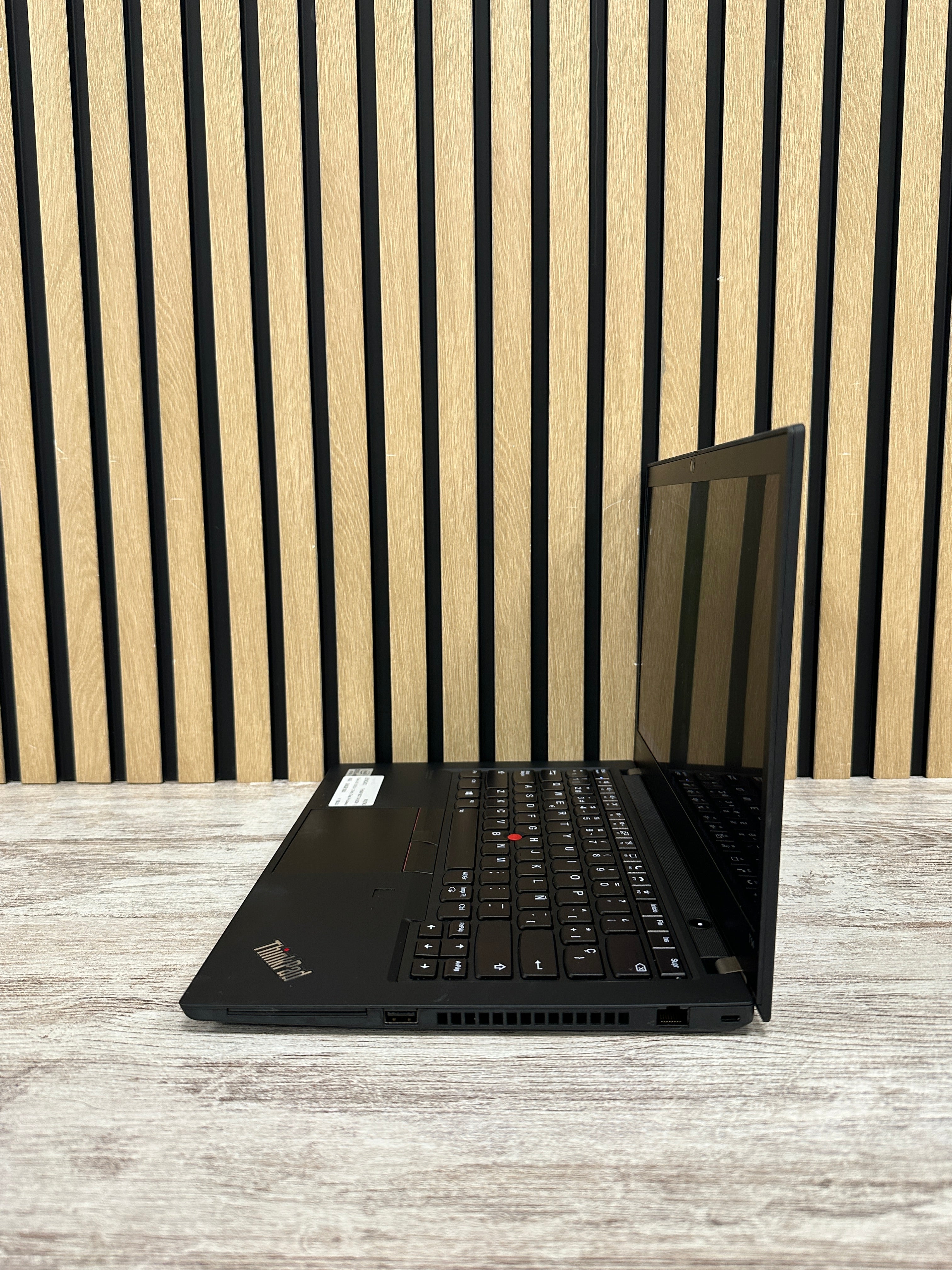 LENOVO THINKPAD T14 (GEN 1) i5 8GB 256GB SSD 14"