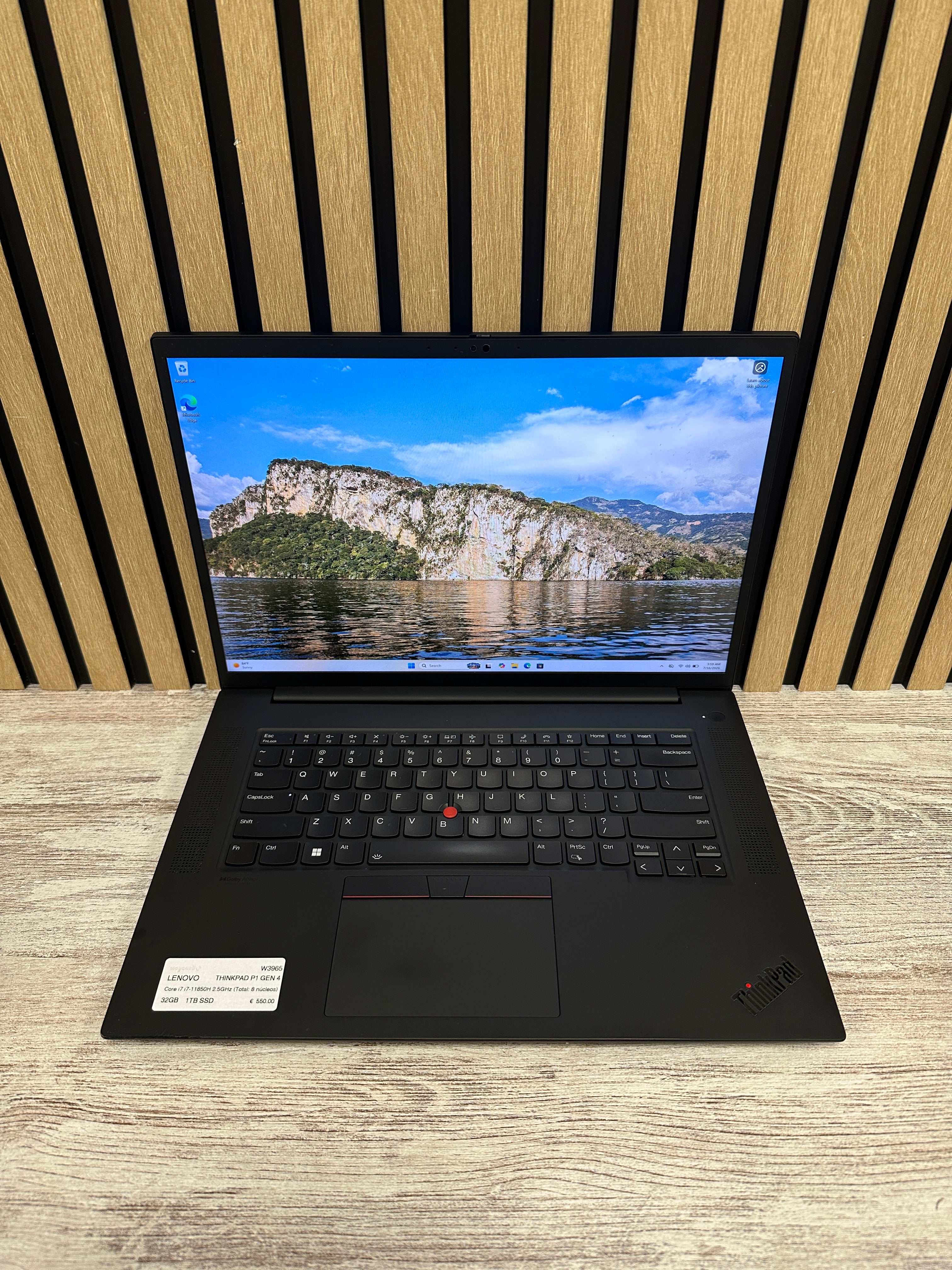 LENOVO THINKPAD P1 GEN 4 i7 32GB 1TB SSD 16" - Moyacell