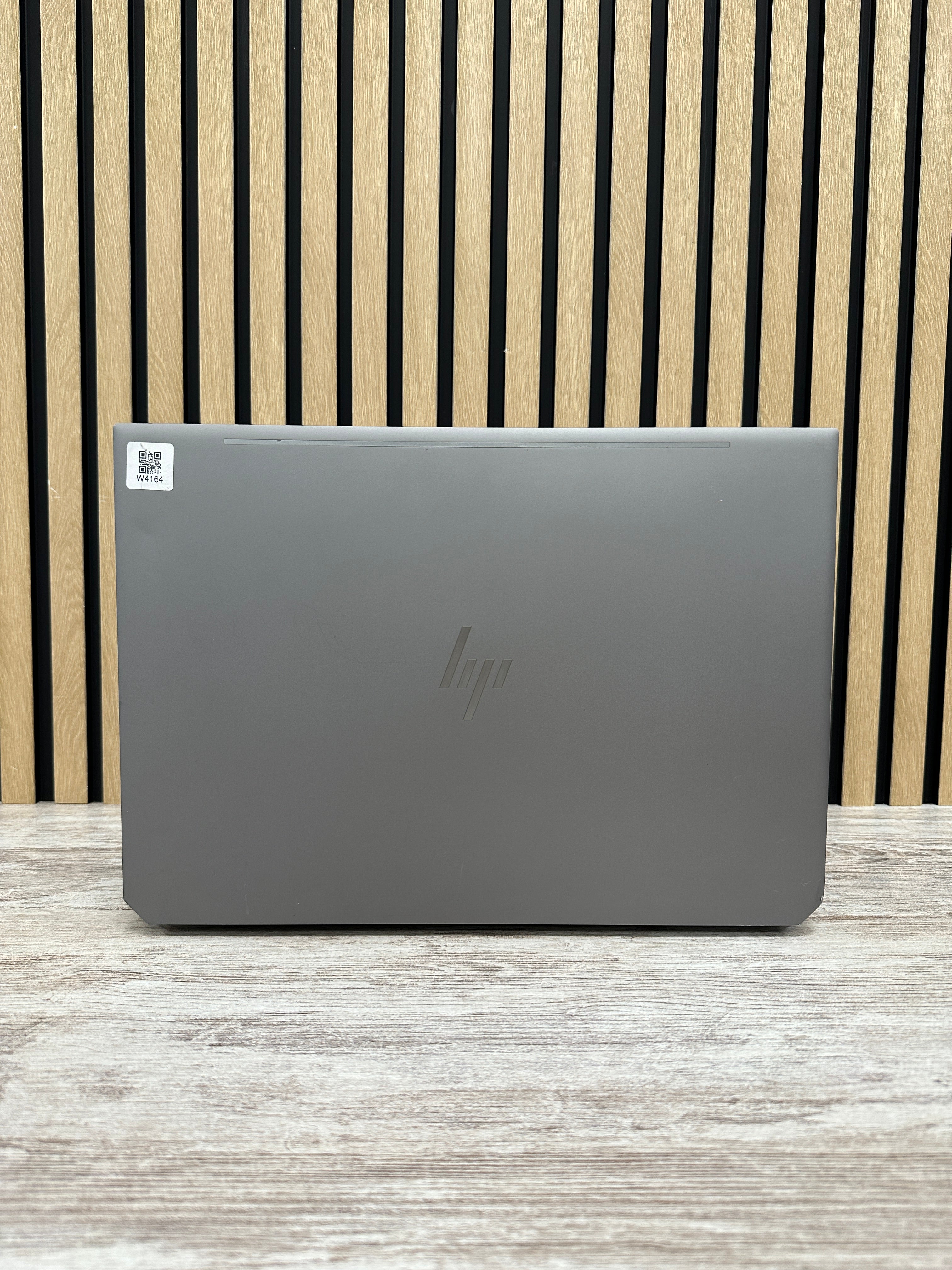HP ZBOOK STUDIO (G5) Xeon E E-2176M 2.7GHz (Total: 6 núcleos) 32GB 1TB SSD 15.6"