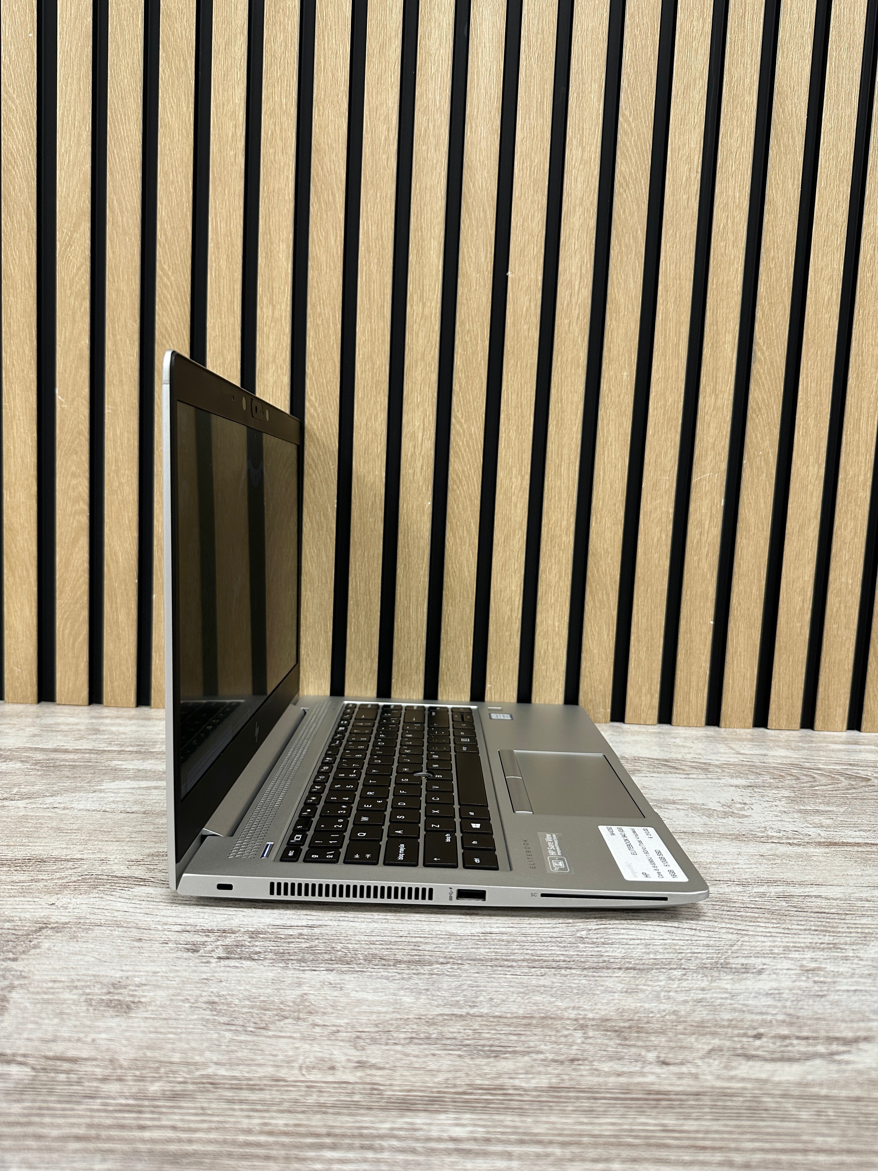 HP ELITEBOOK 840 (G6) Core i5 i5-8365U 1.6GHz (Total: 4 núcleos) 16GB 512GB SSD 14"