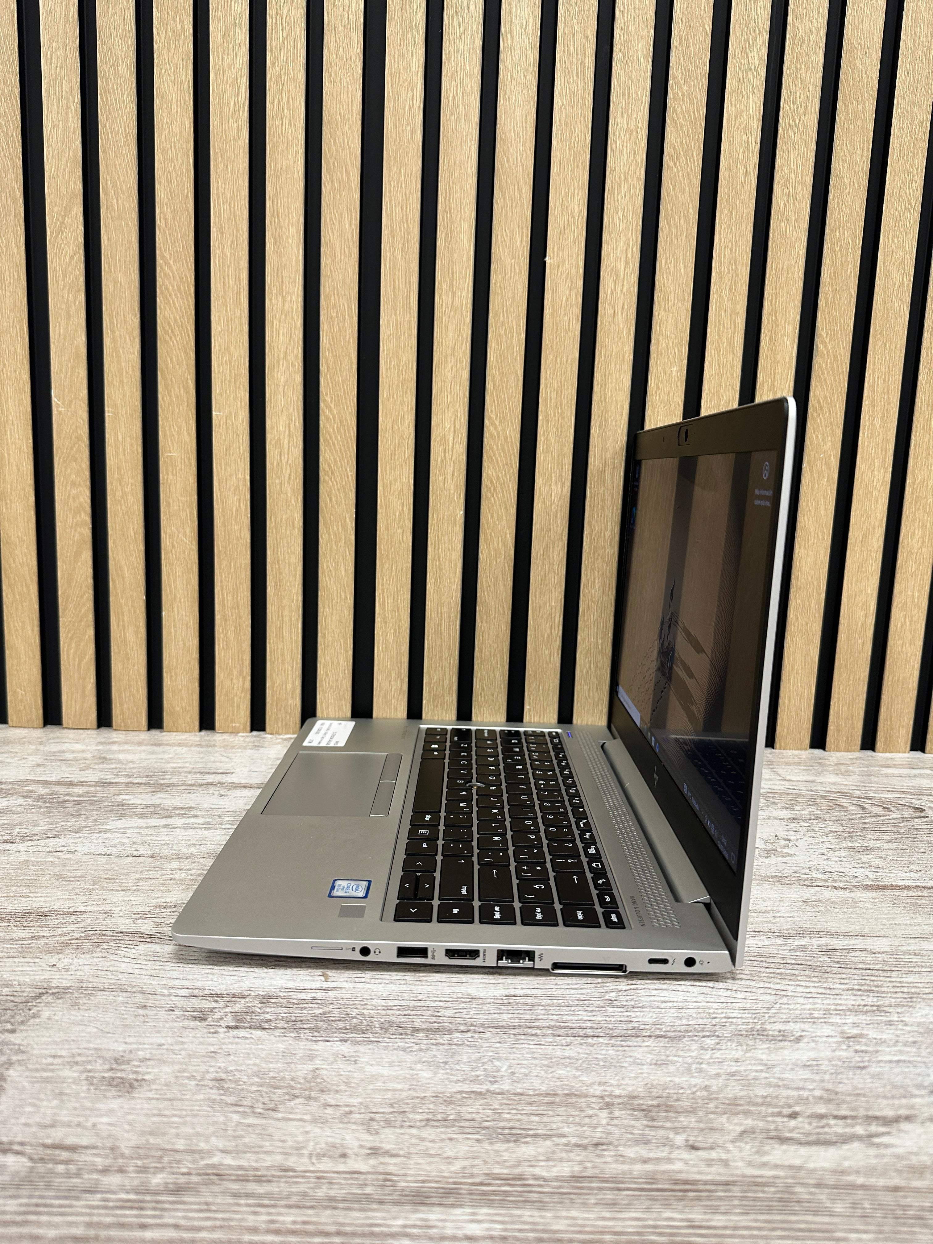HP ELITEBOOK 840 (G6) Core i5 i5-8365U 1.6GHz (Total: 4 núcleos) 16GB 512GB SSD 14"