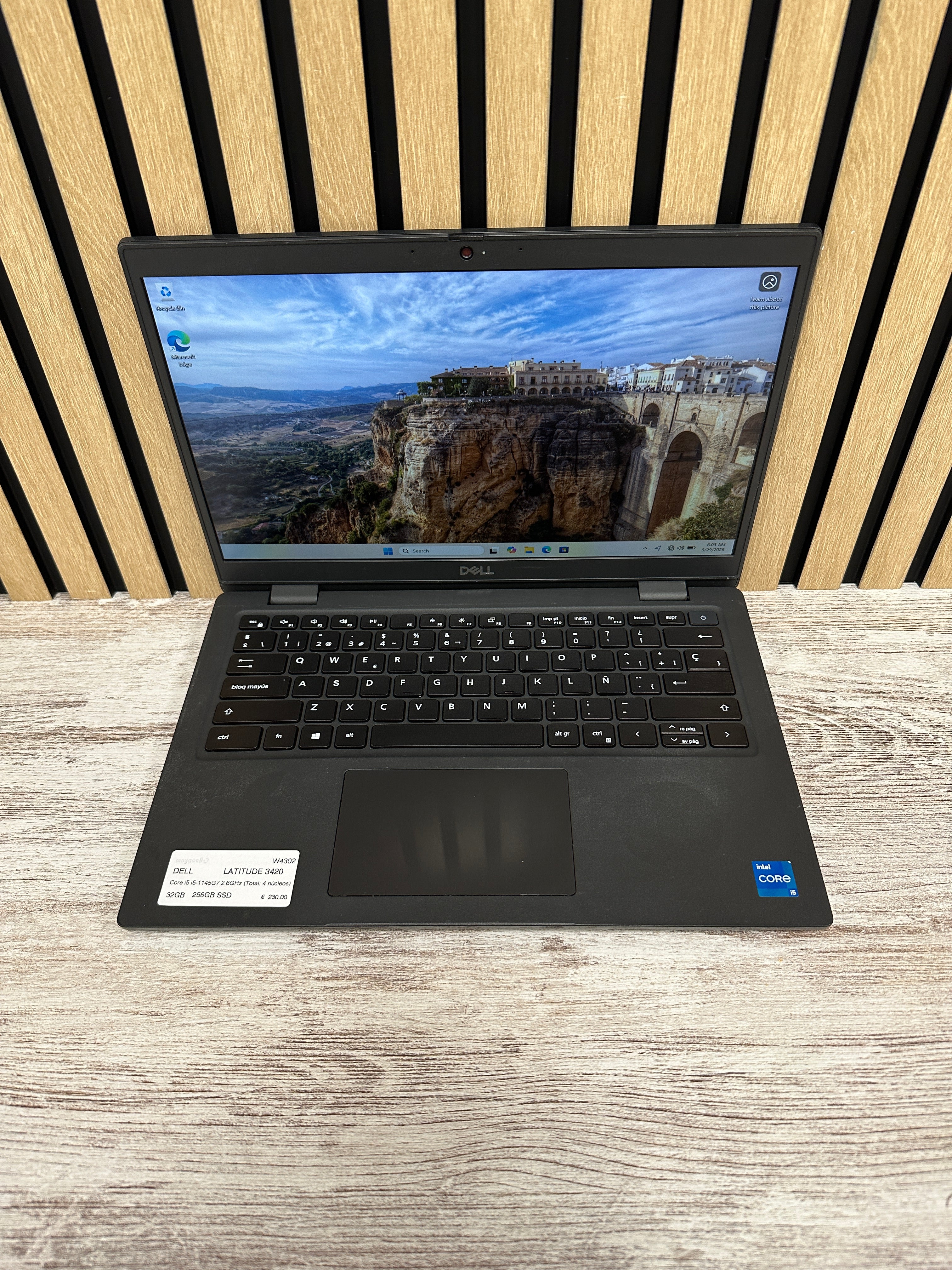 DELL LATITUDE 3420 Core i5 i5-1145G7 2.6GHz (Total: 4 núcleos) 32GB 256GB SSD 14"