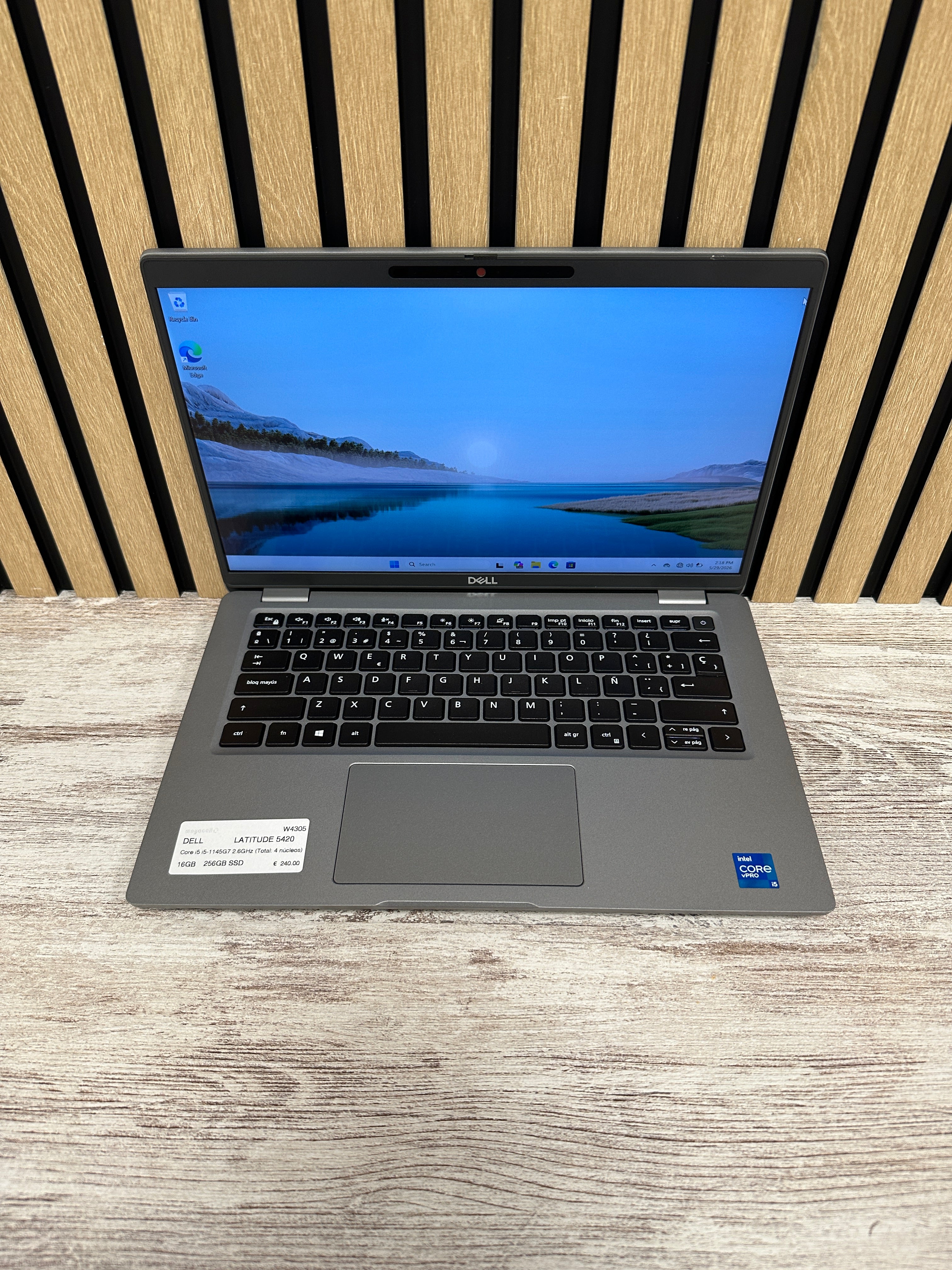 DELL LATITUDE 5420 Core i5 i5-1145G7 2.6GHz (Total: 4 núcleos) 16GB 256GB SSD 14"