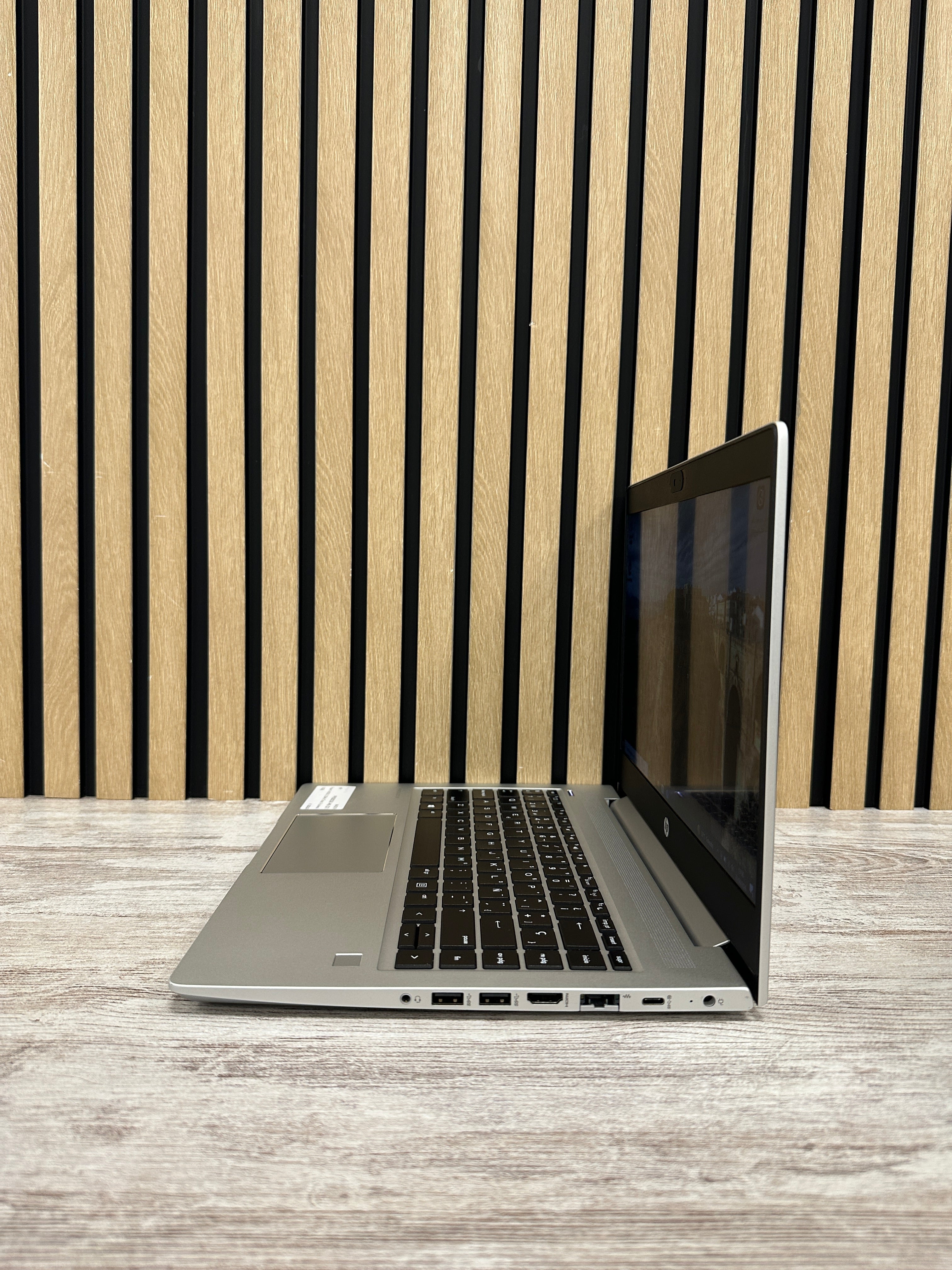 HP PROBOOK 445 (G7) Ryzen 5 4500U 2.3GHz (Total: 6 núcleos) 16GB  14"