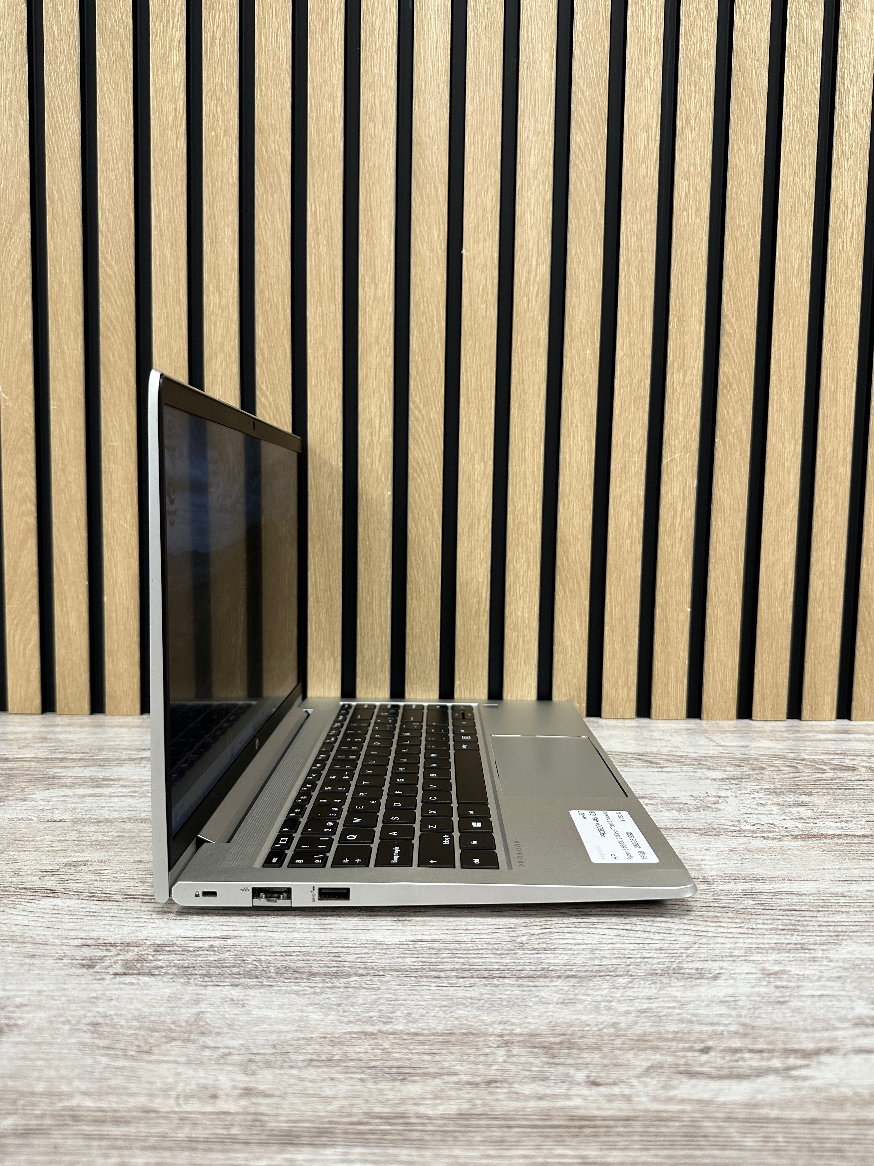 HP PROBOOK 445 (G8) Ryzen 5 5600U 2.3GHz (Total: 6 núcleos) 16GB 256GB SSD 14.0"
