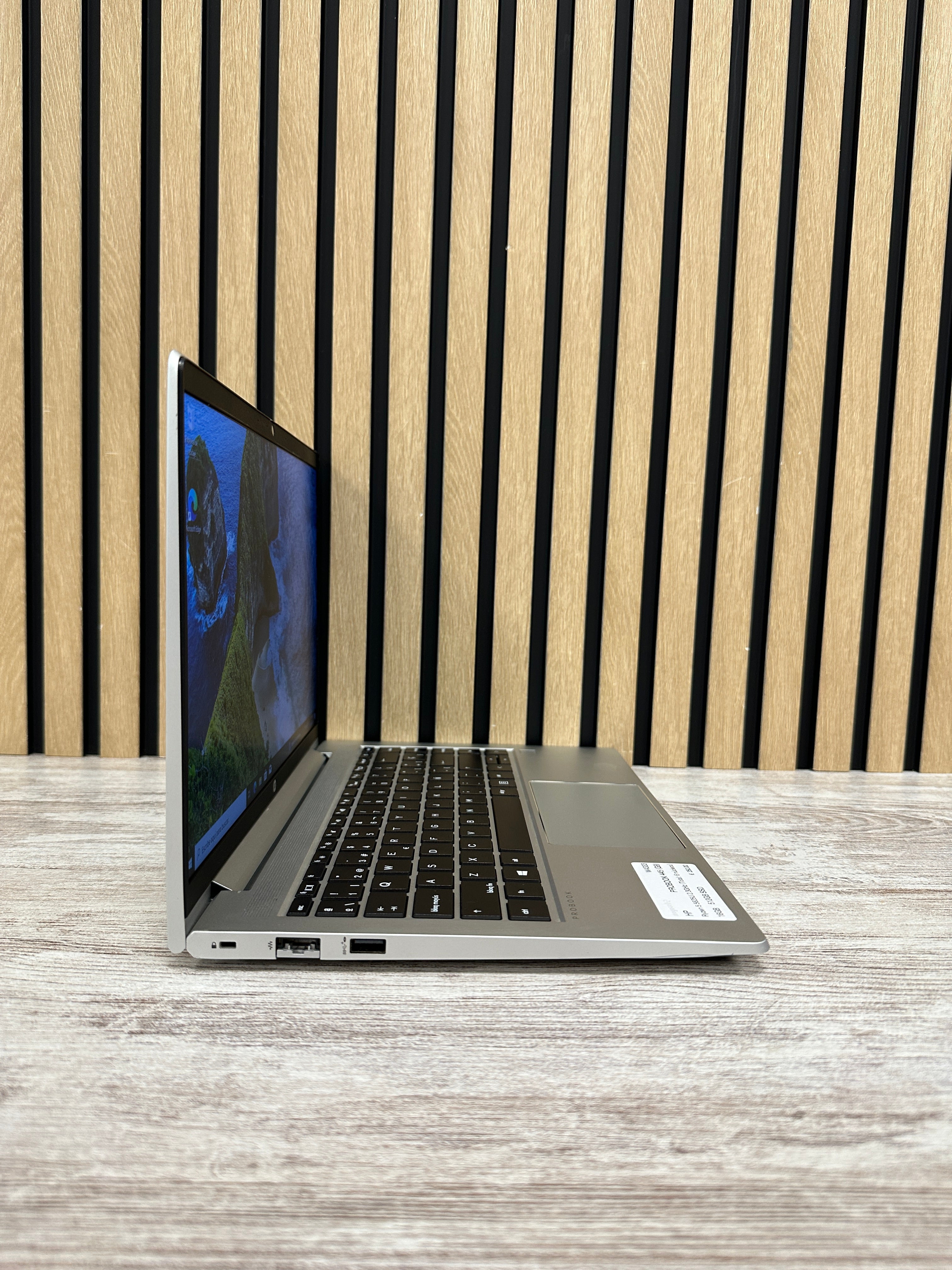 HP PROBOOK 445 (G9) Ryzen 5 5625U 2.3GHz (Total: 6 núcleos) 16GB 512GB SSD 14"
