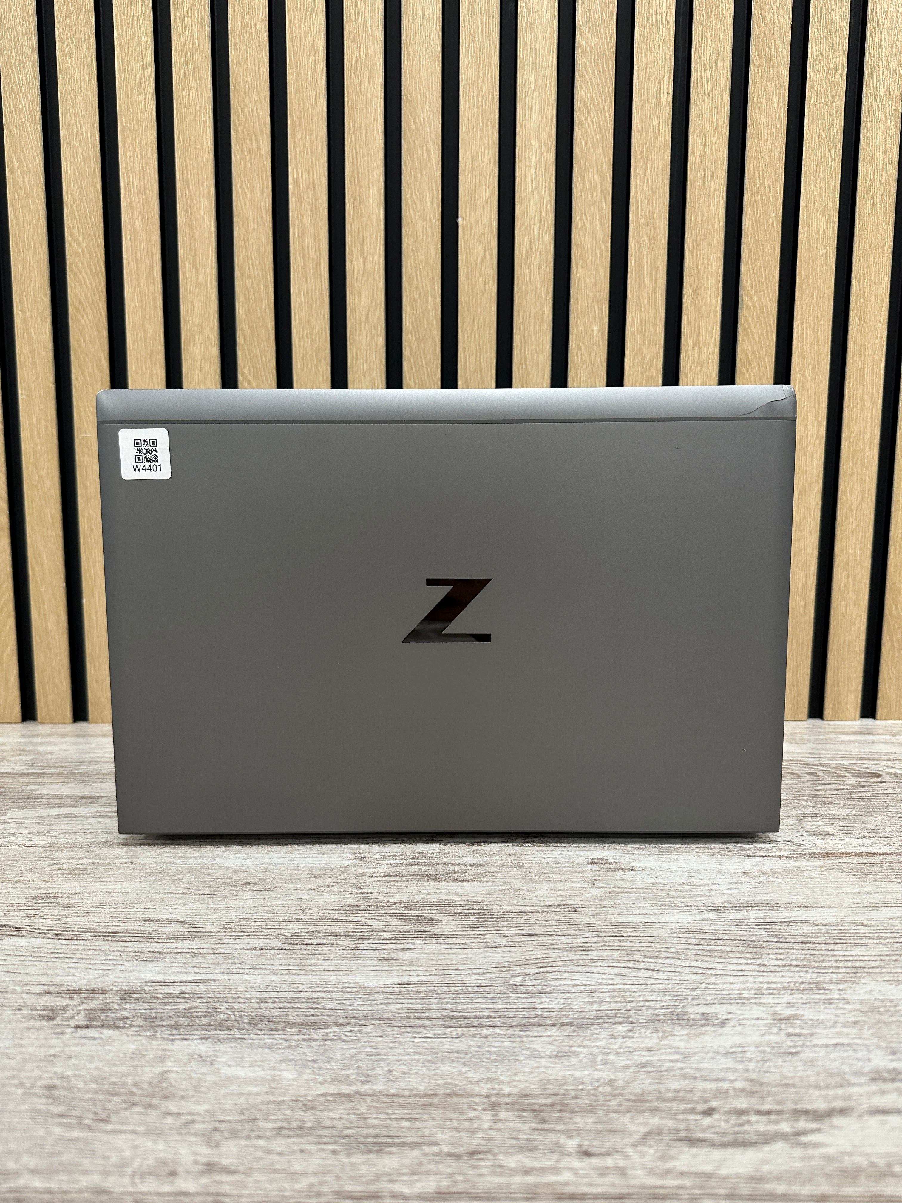 HP ZBOOK FIREFLY 14 (G7) Core i7 i7-10610U 1.8GHz (Total: 4 núcleos) 16GB 512GB SSD 14"