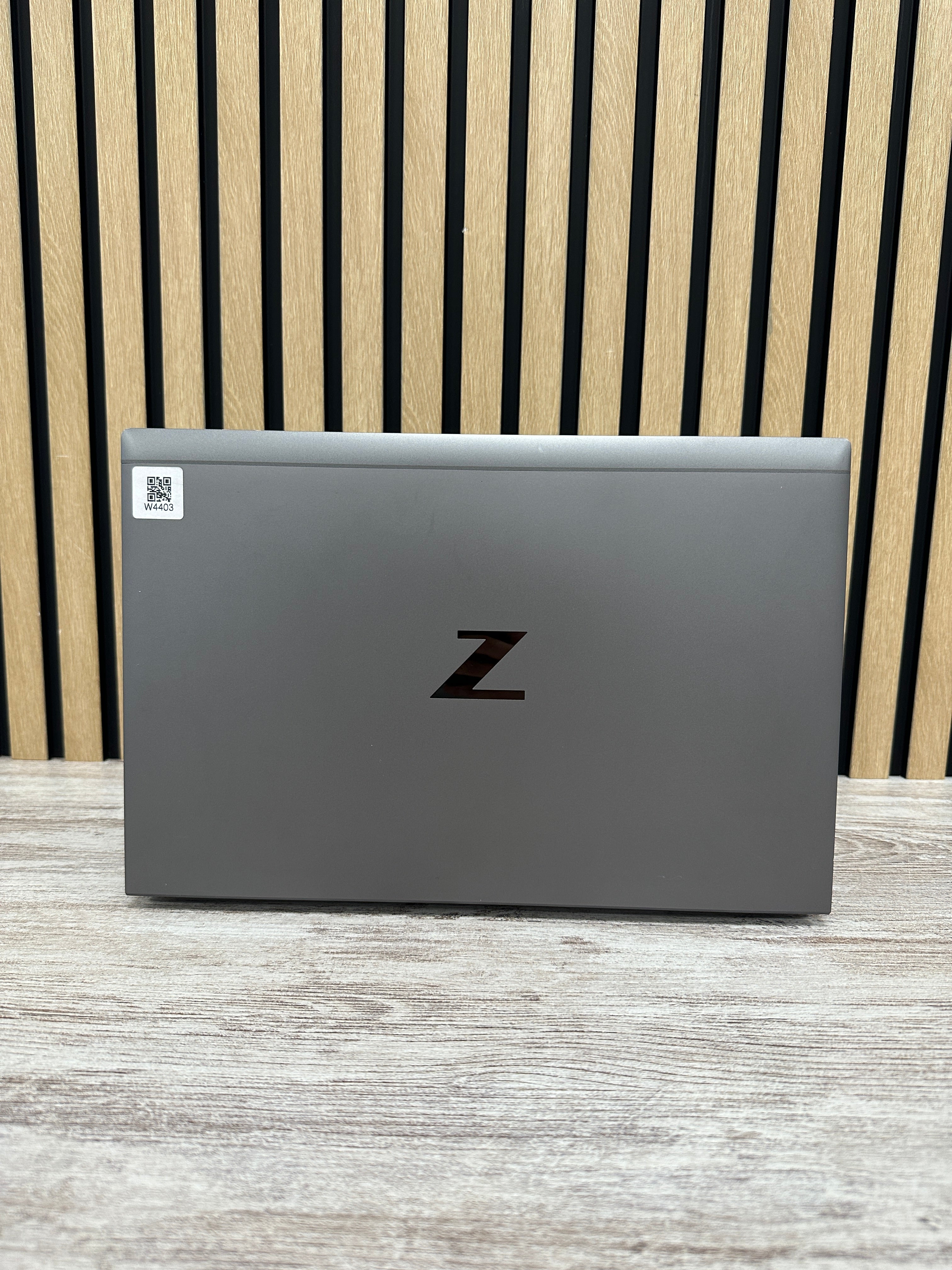 HP ZBOOK FIREFLY 14 (G8) Core i5 i5-1145G7 2.6GHz (Total: 4 núcleos) 16GB 256GB SSD 14.0"