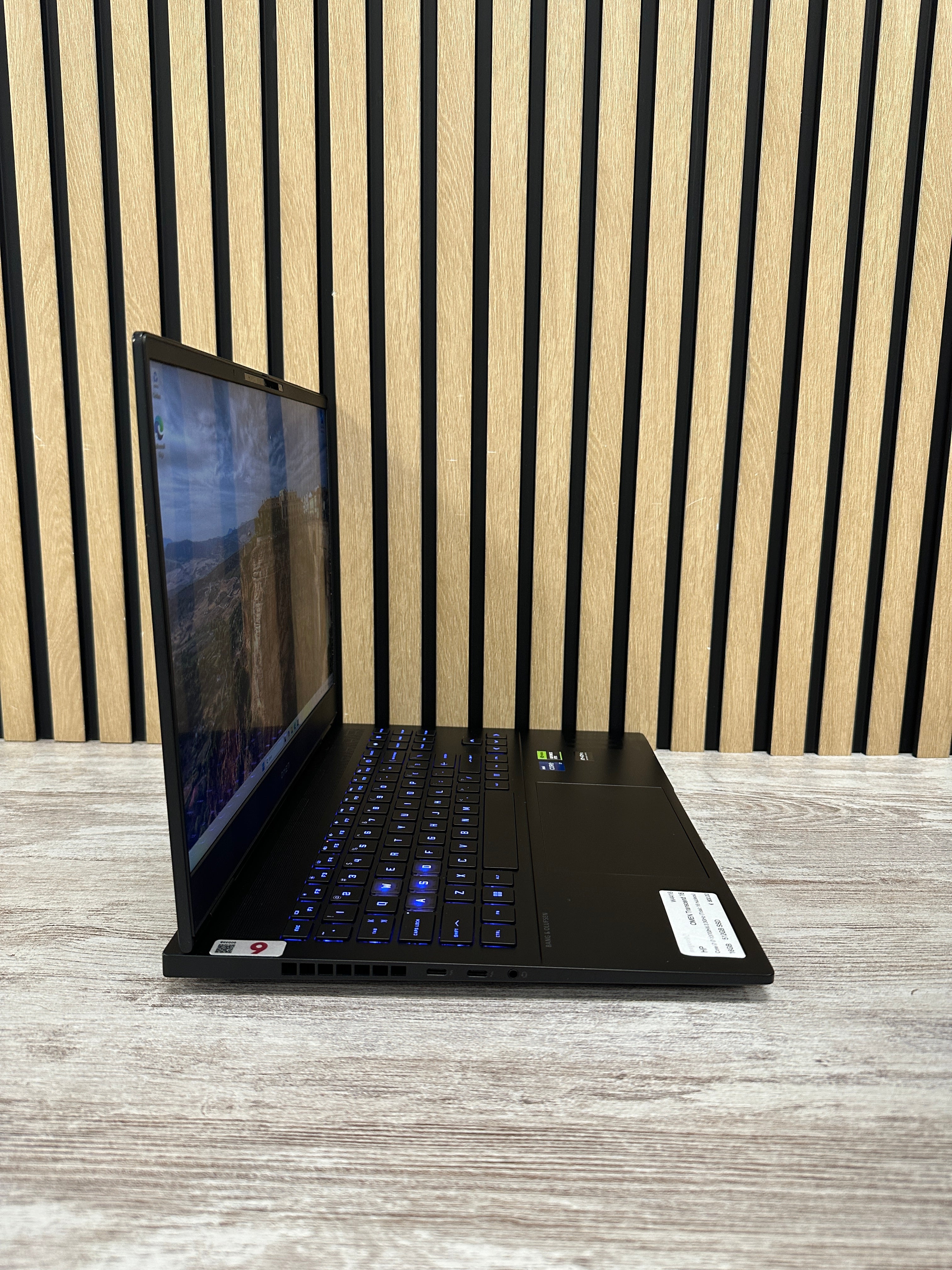 HP OMEN Transcend 16 i7 16GB 512GB SSD 16.0"