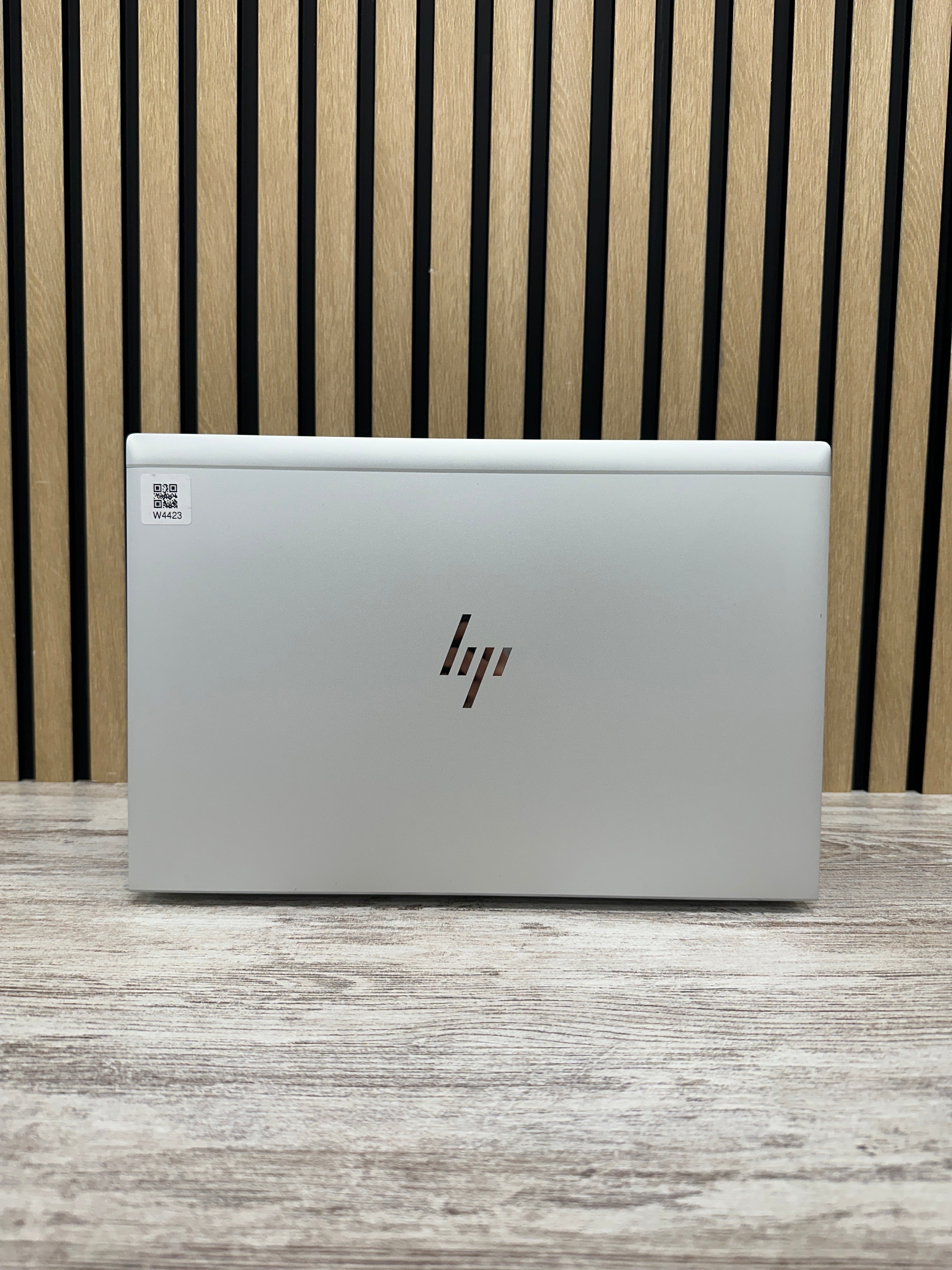 HP Elitebook 840 G7 Core i7 i7-10810U 1.1GHz (Total: 6 núcleos) 16GB 512GB SSD