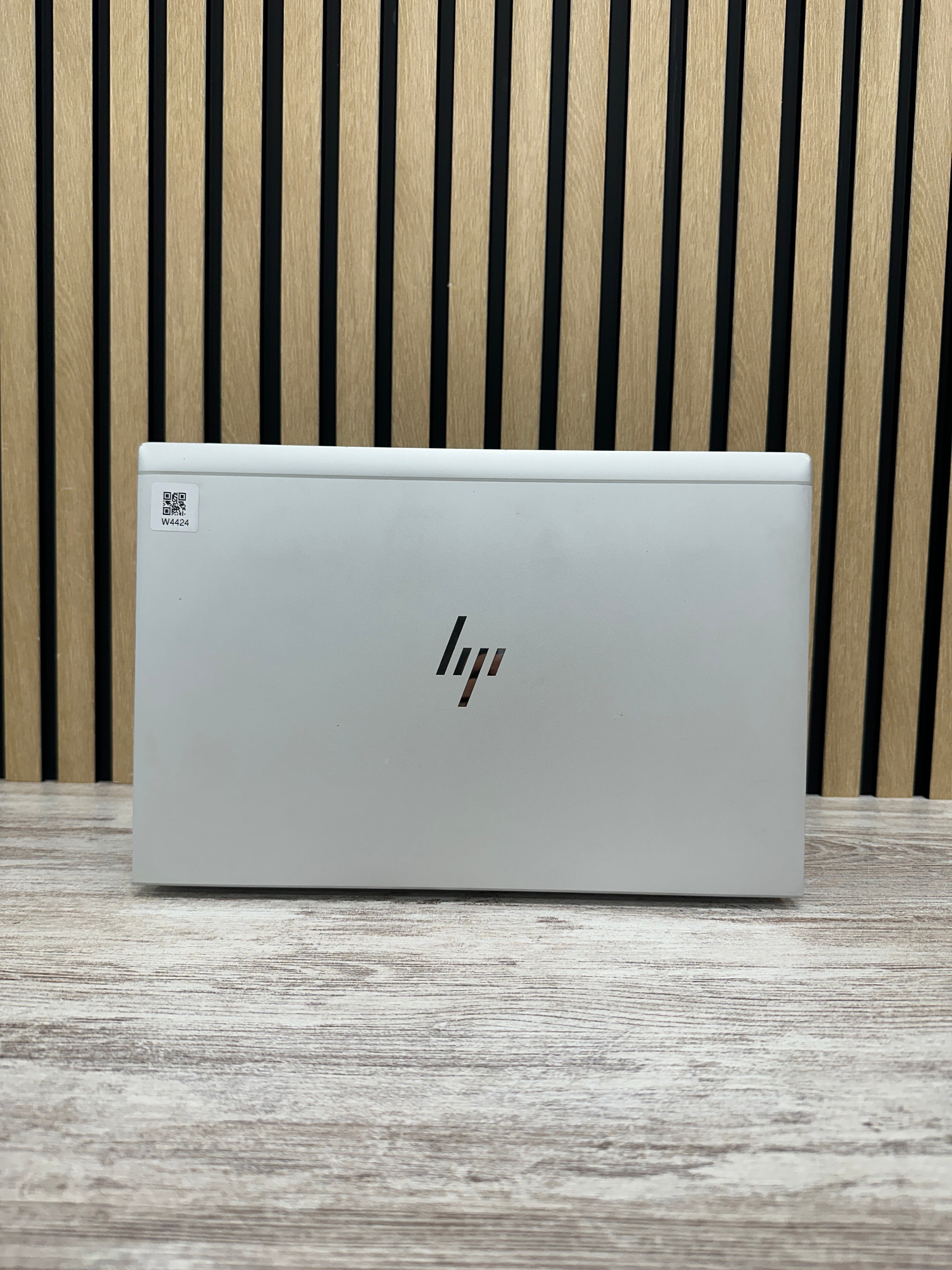 HP Elitebook 840 G7 Core i7 i7-10810U 1.1GHz (Total: 6 núcleos) 16GB 512GB SSD
