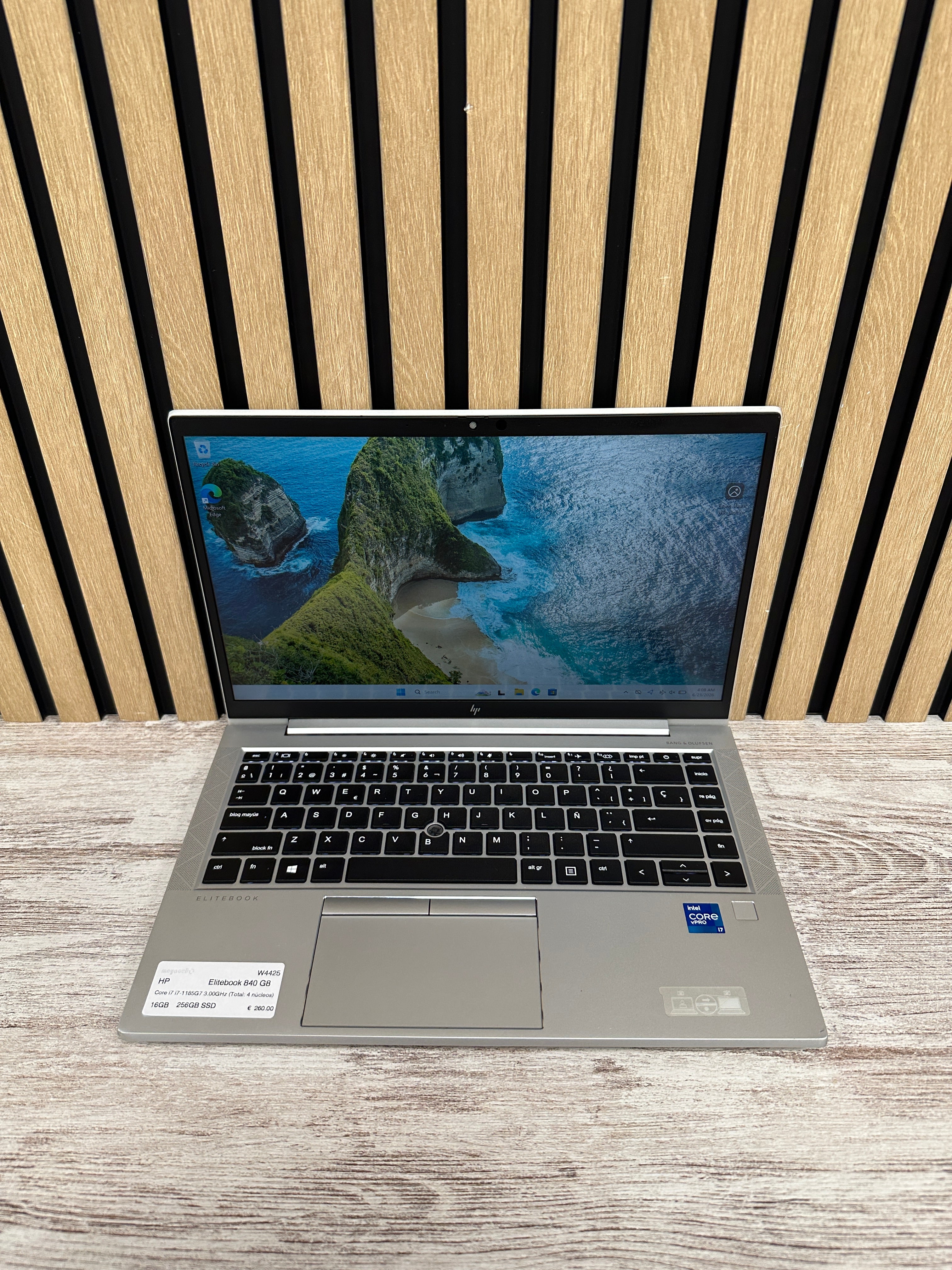HP Elitebook 840 G8 Core i7 i7-1185G7 3.00GHz (Total: 4 núcleos) 16GB 256GB SSD