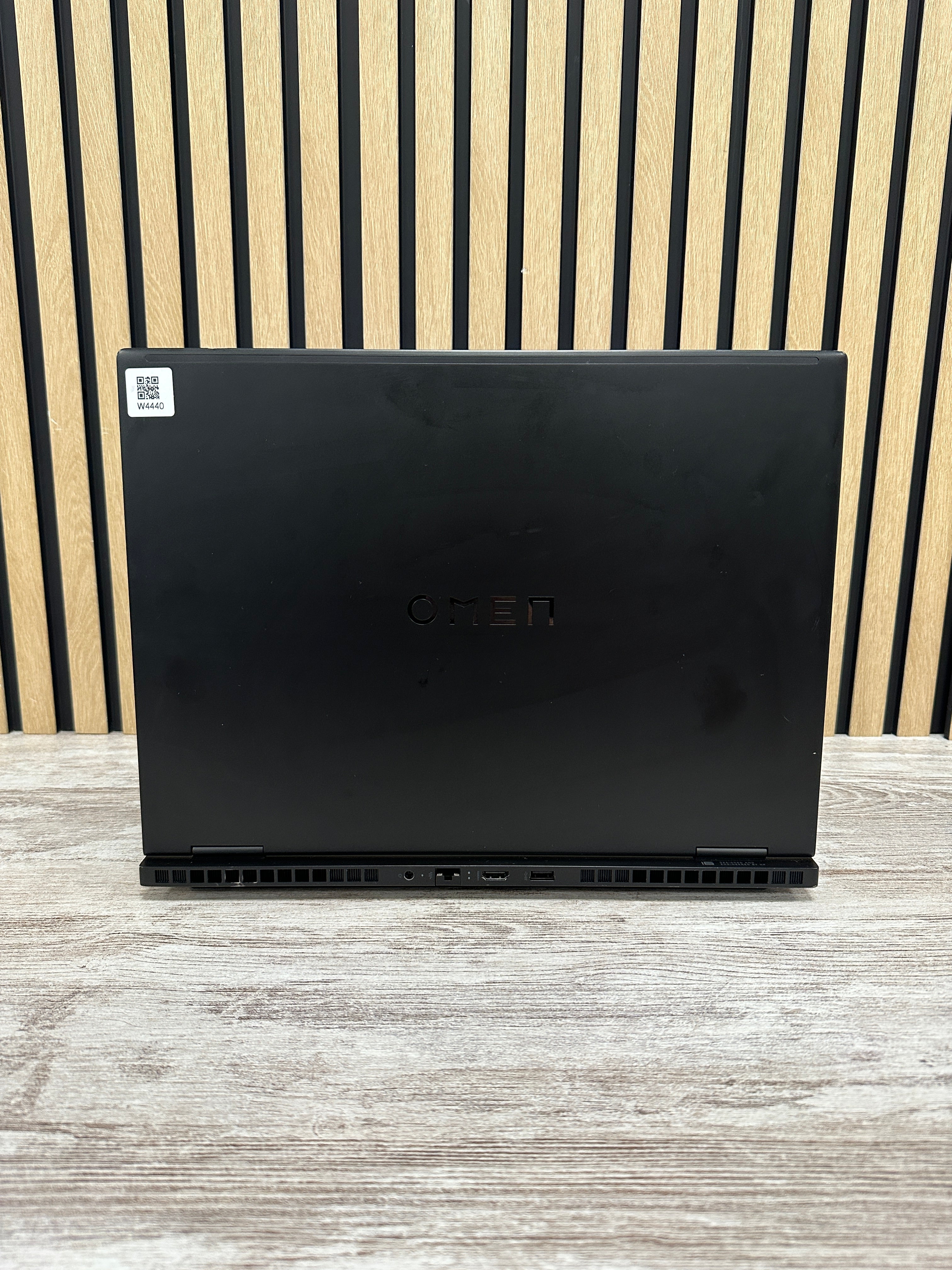 HP OMEN Transcend 16 Core i7 i7-13700HX 2.3GHz (Total: 16 núcleos) 16GB 512GB SSD 16.0"