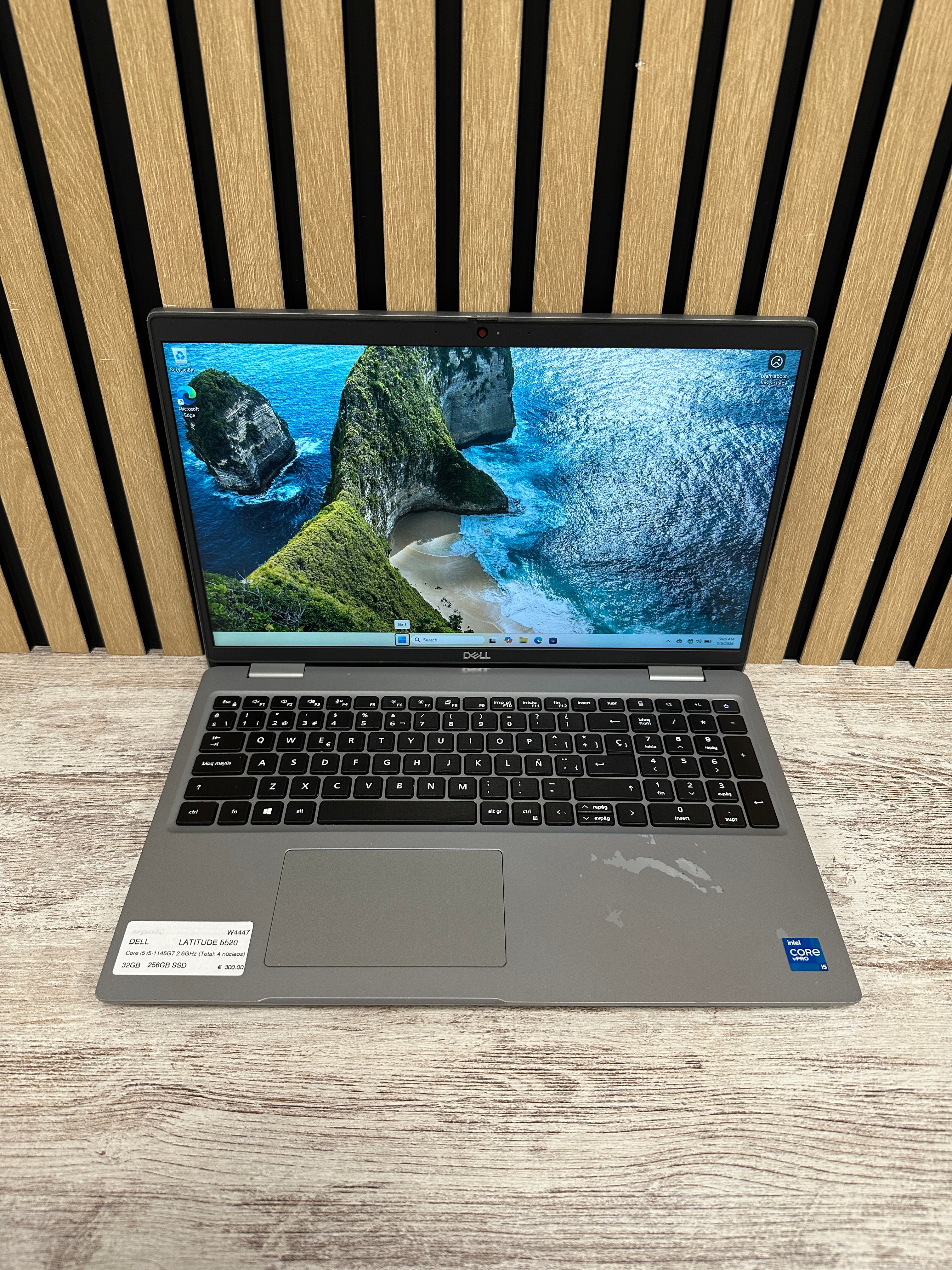DELL LATITUDE 5520 i5 32GB 256GB SSD 15.6" - Moyacell